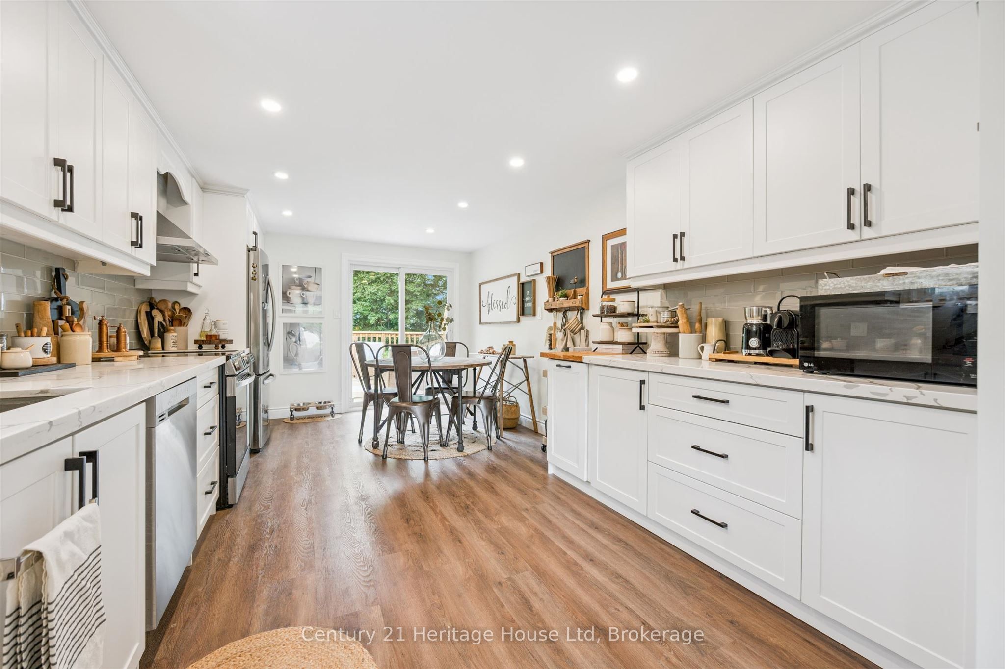 635 Hillview Road Property Photo 11