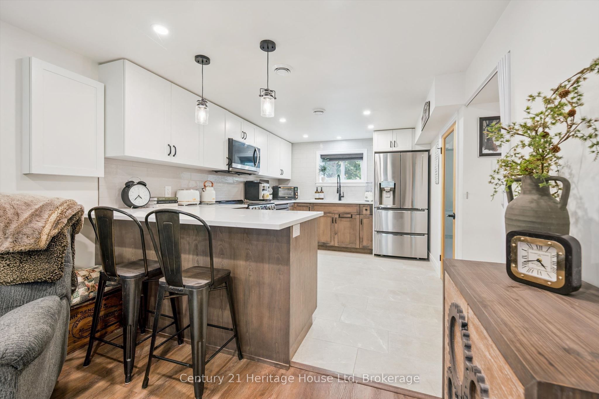 635 Hillview Road Property Photo 18