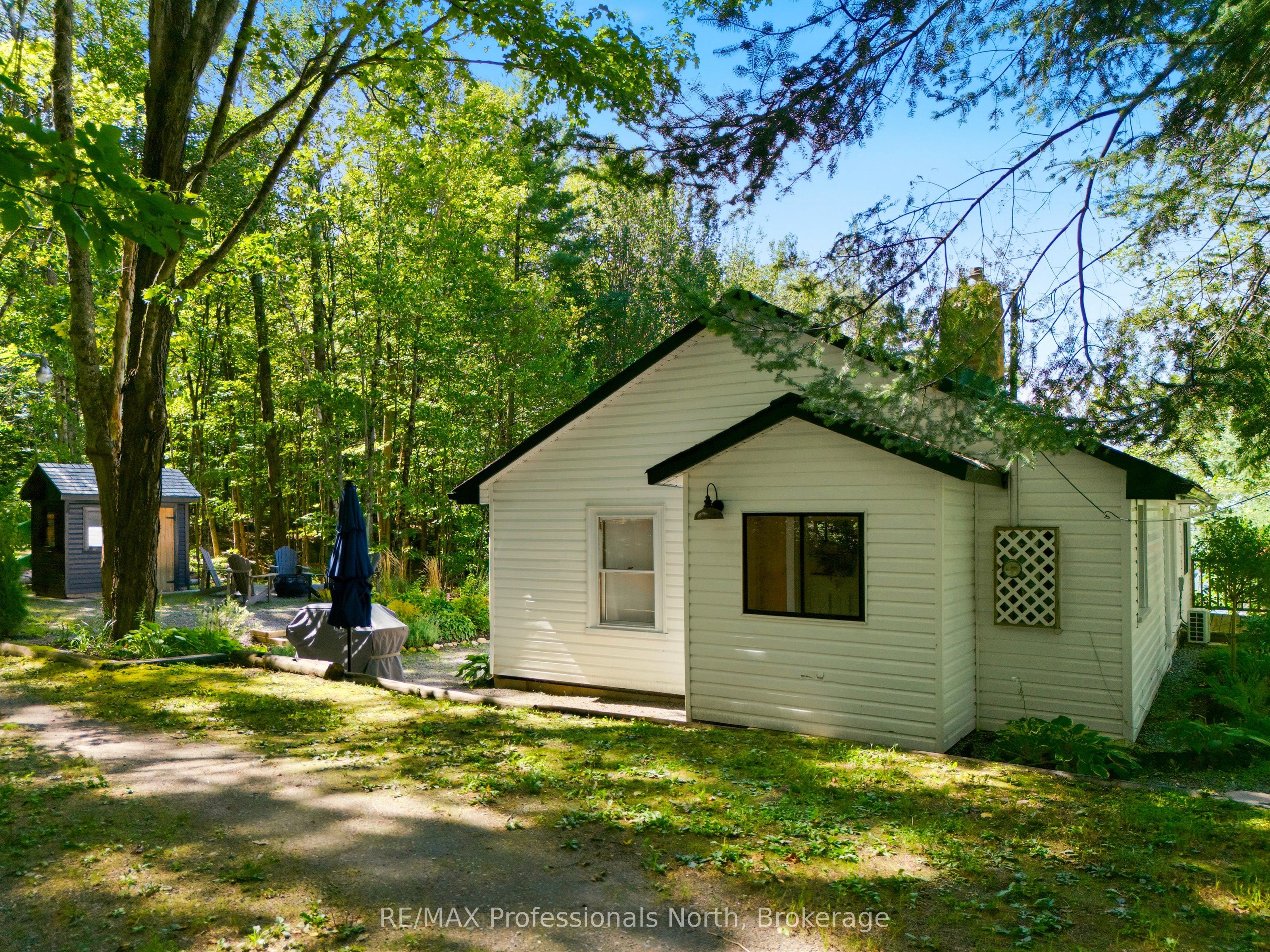 1037 Strawberry Bay Road Property Photo 1