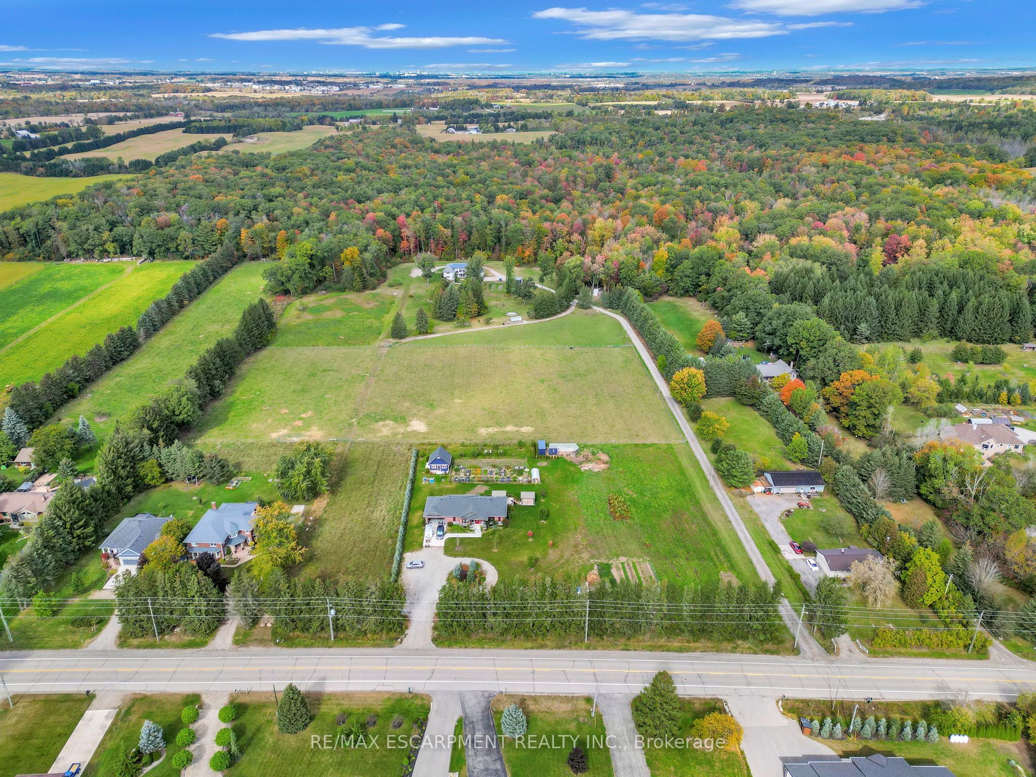 1392 Wrigley Road Property Photo 2