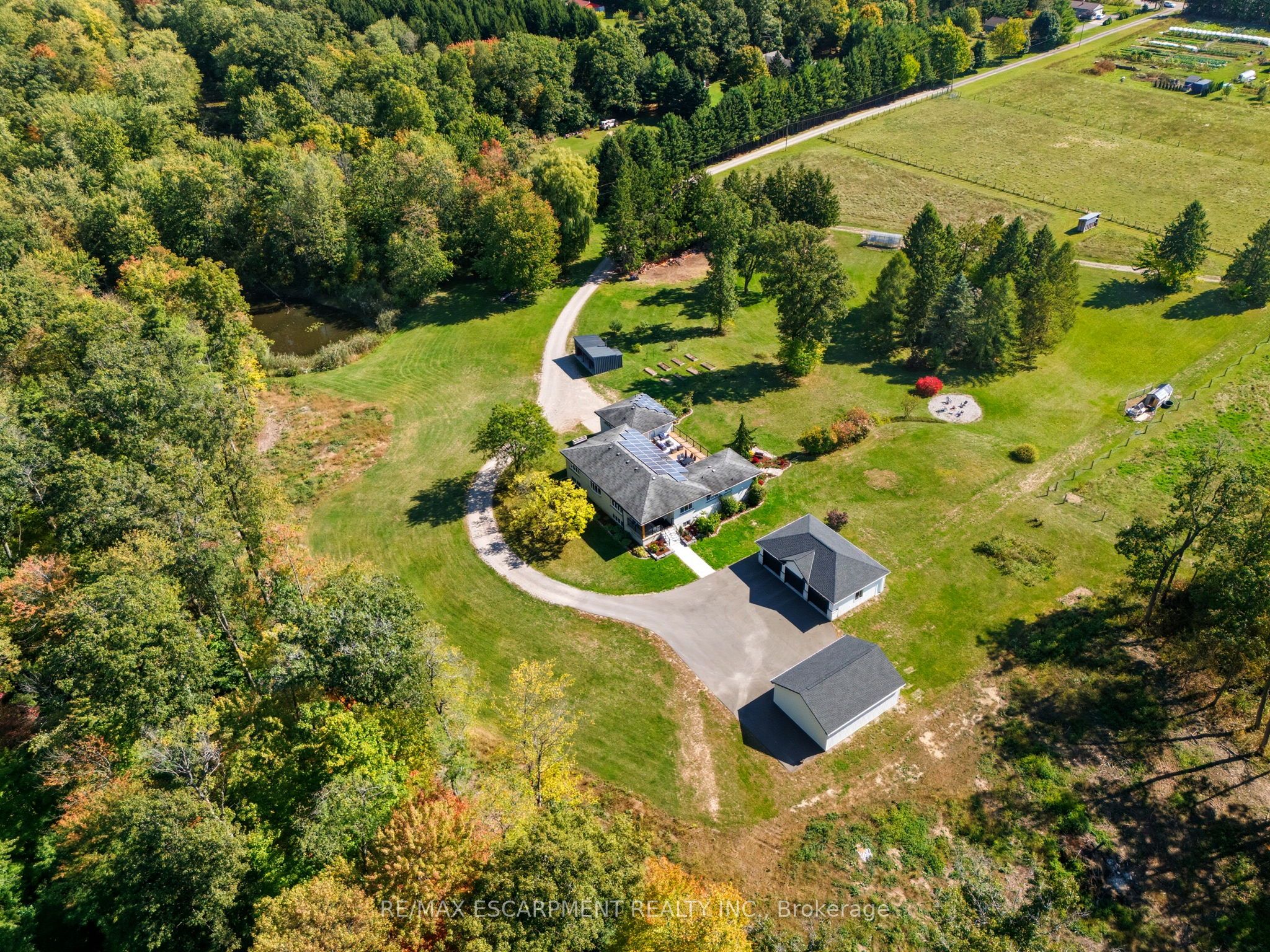 1392 Wrigley Road Property Photo 3