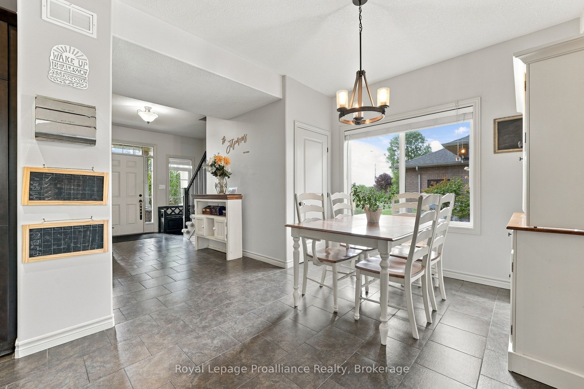 273 Avondale Road Property Photo 10