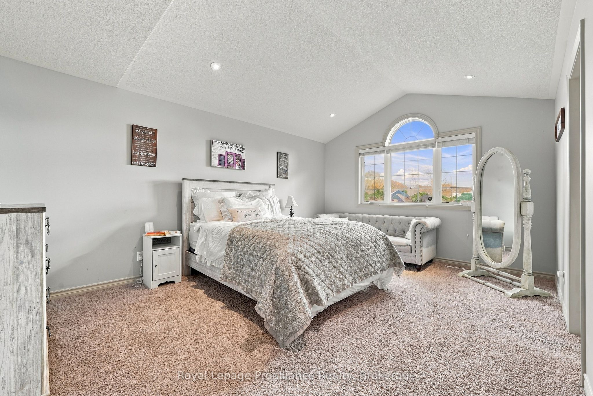 273 Avondale Road Property Photo 22