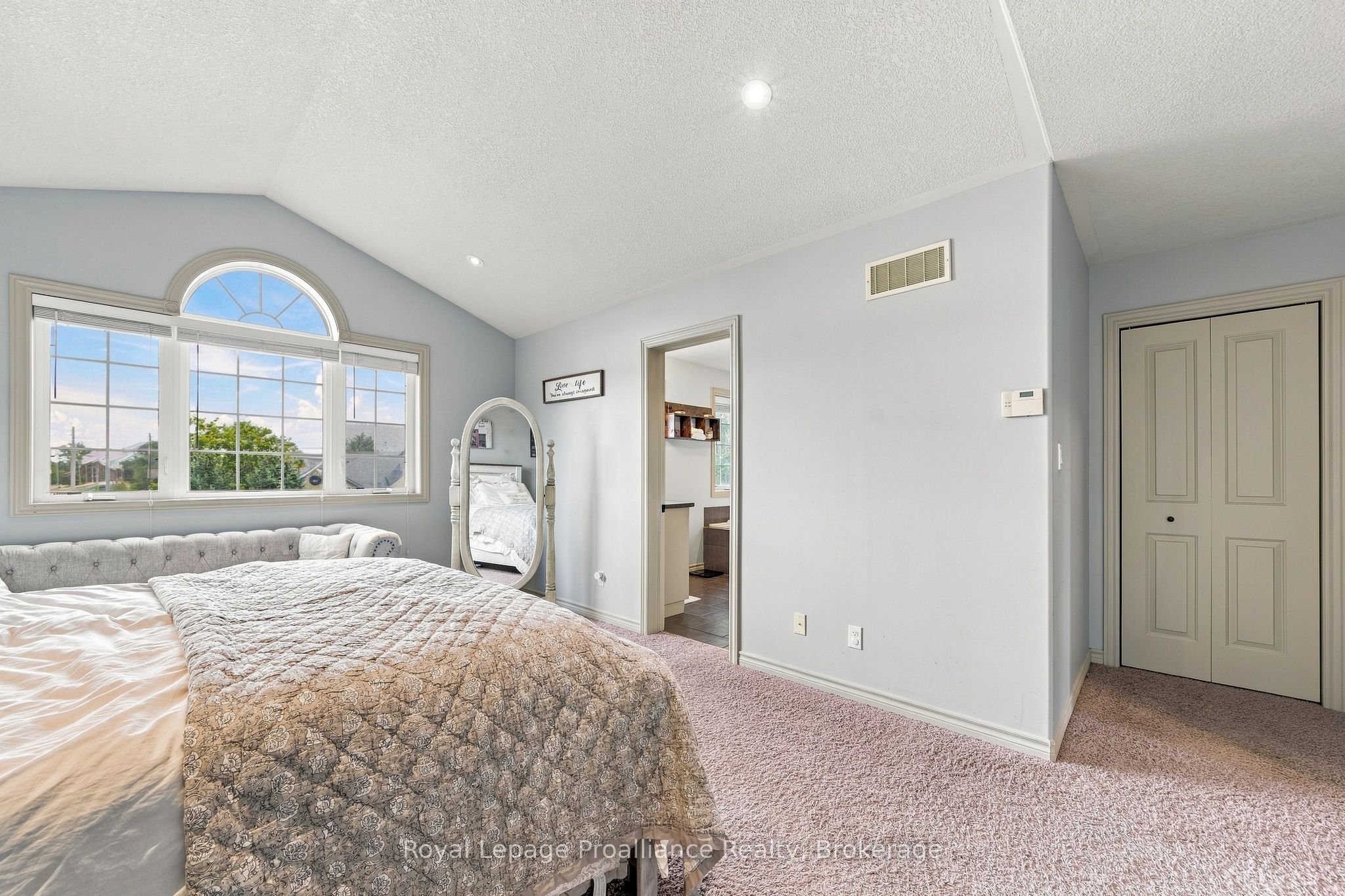 273 Avondale Road Property Photo 23