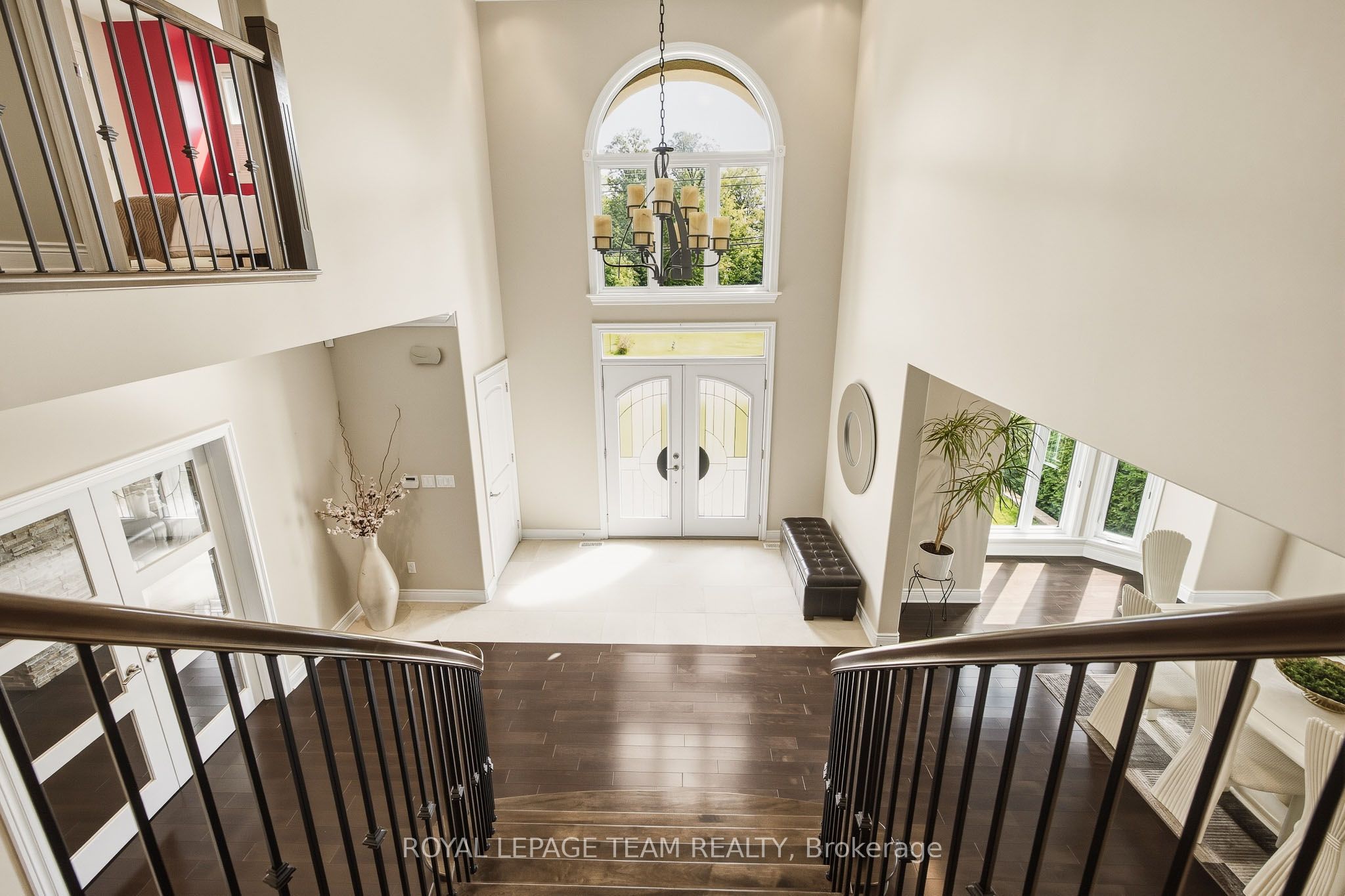 1419 Balmoral Drive Property Photo 3