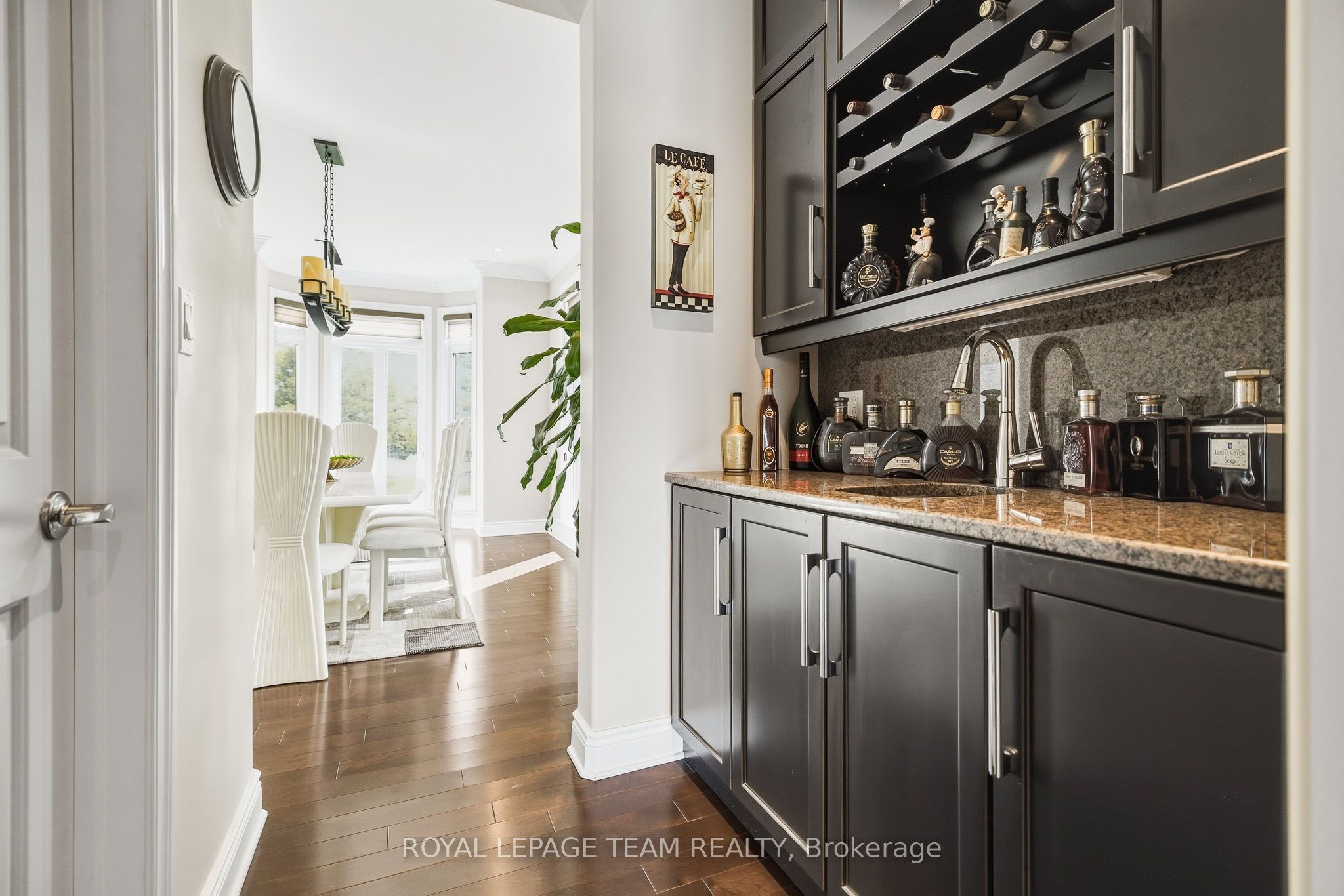 1419 Balmoral Drive Property Photo 12