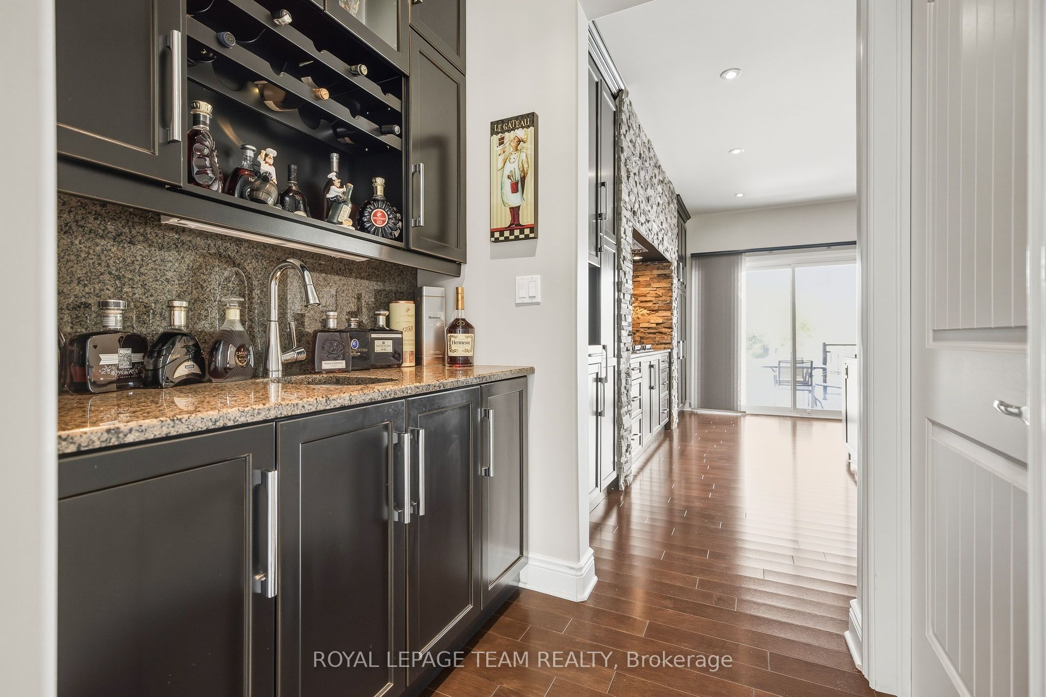 1419 Balmoral Drive Property Photo 13