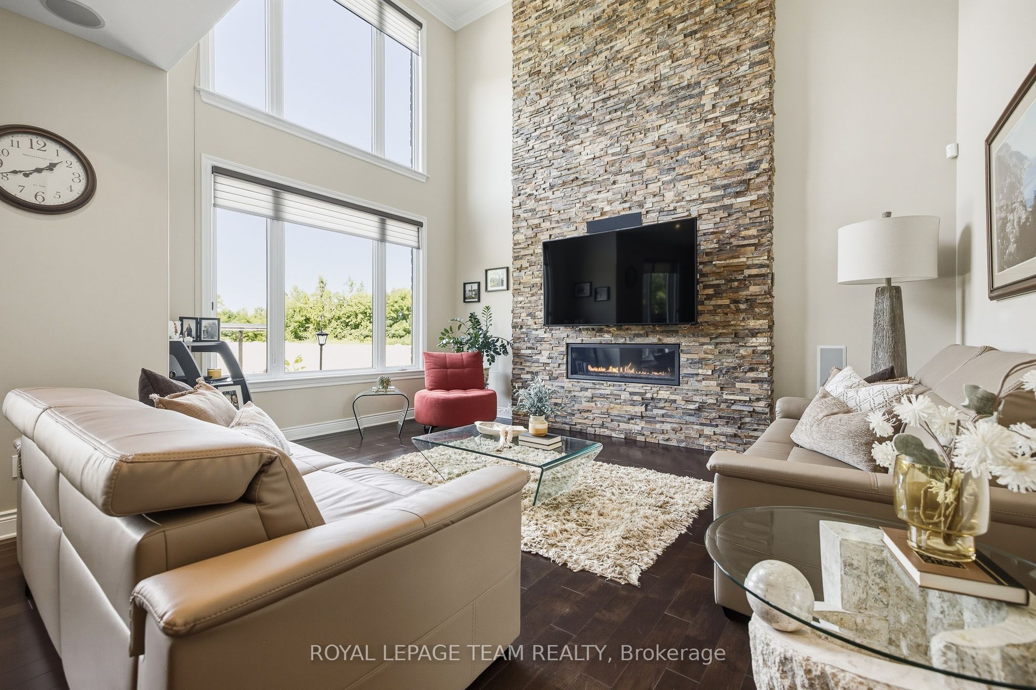 1419 Balmoral Drive Property Photo 16