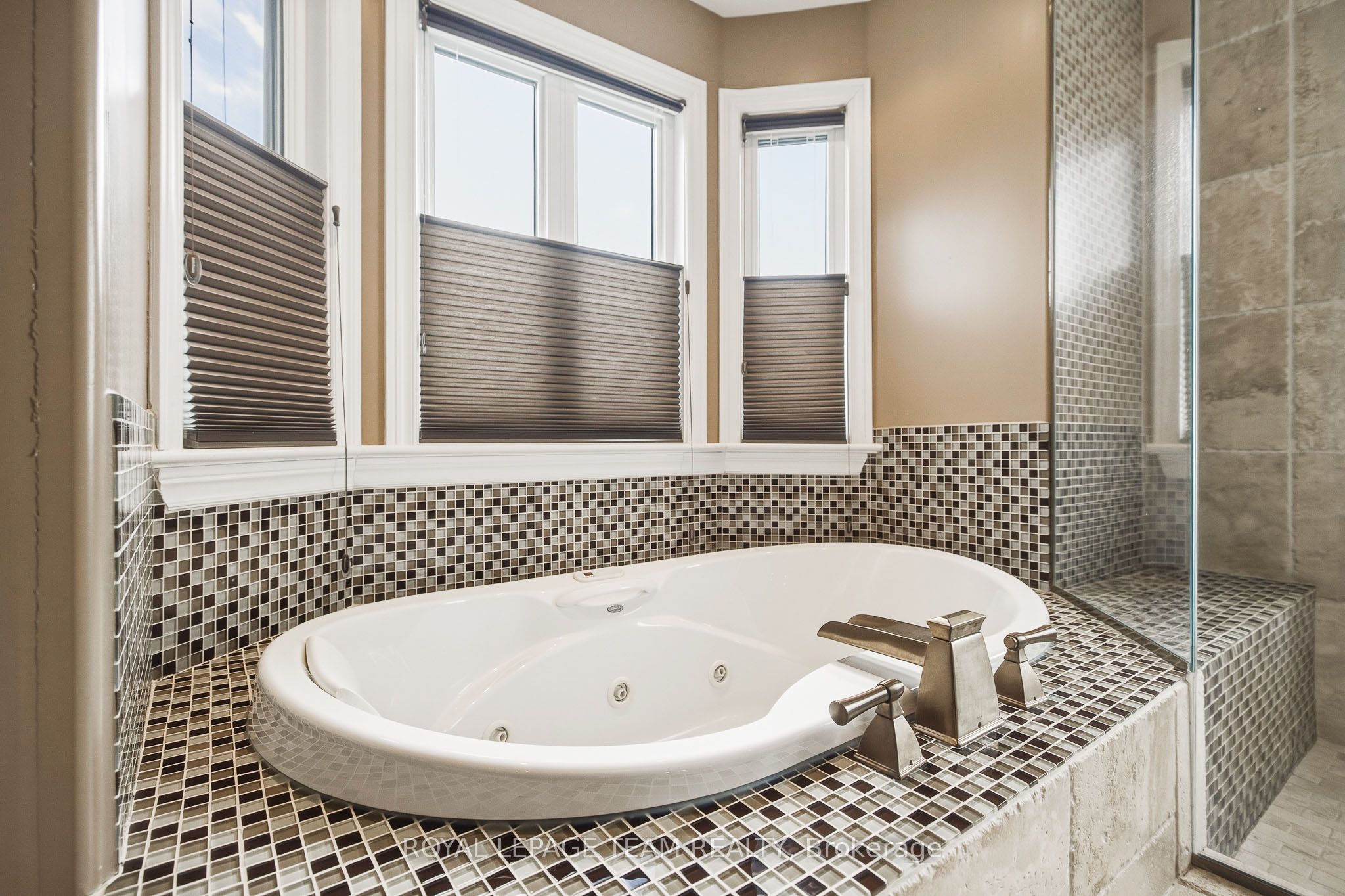 1419 Balmoral Drive Property Photo 32