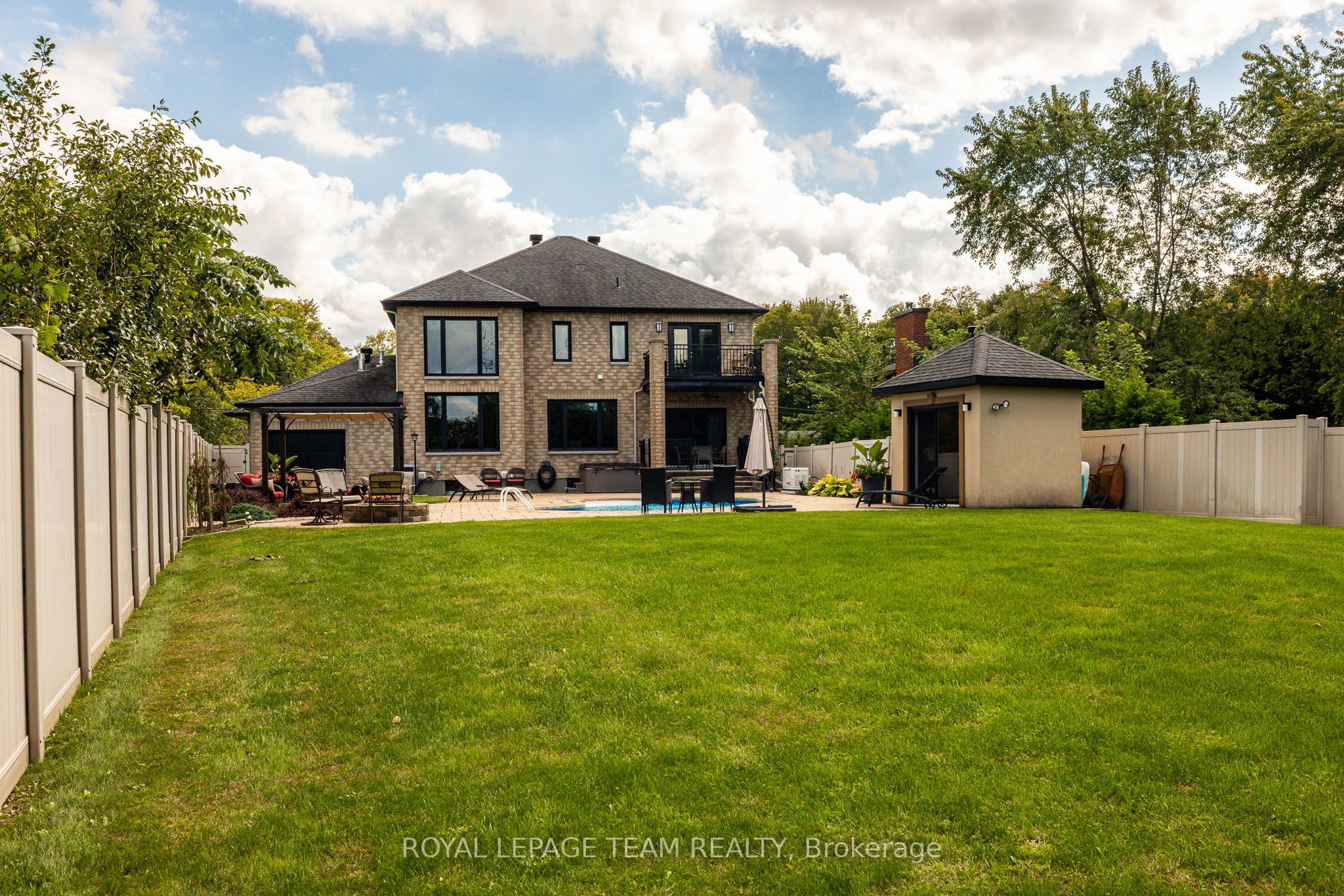 1419 Balmoral Drive Property Photo 43