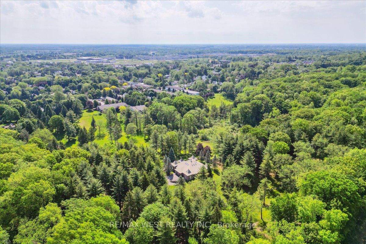 1630 Pelham Street Property Photo 8