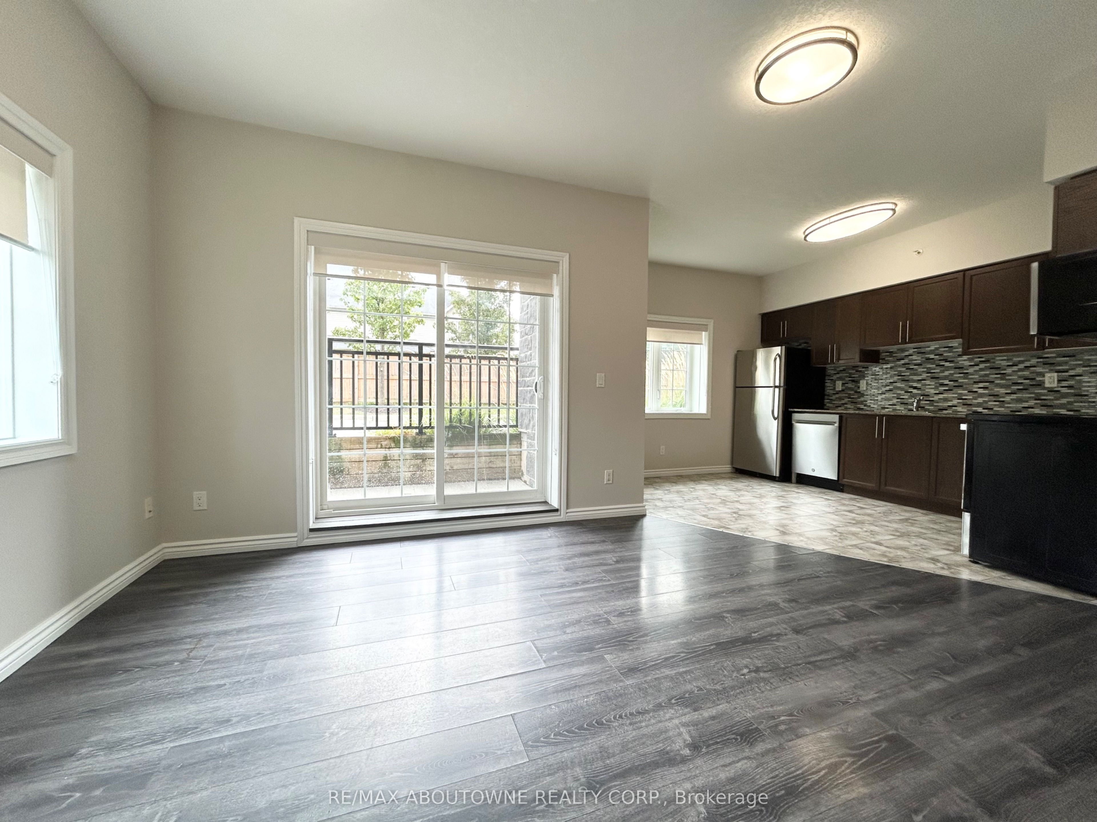 7 Rittenhouse Road 102 Property Photo 6
