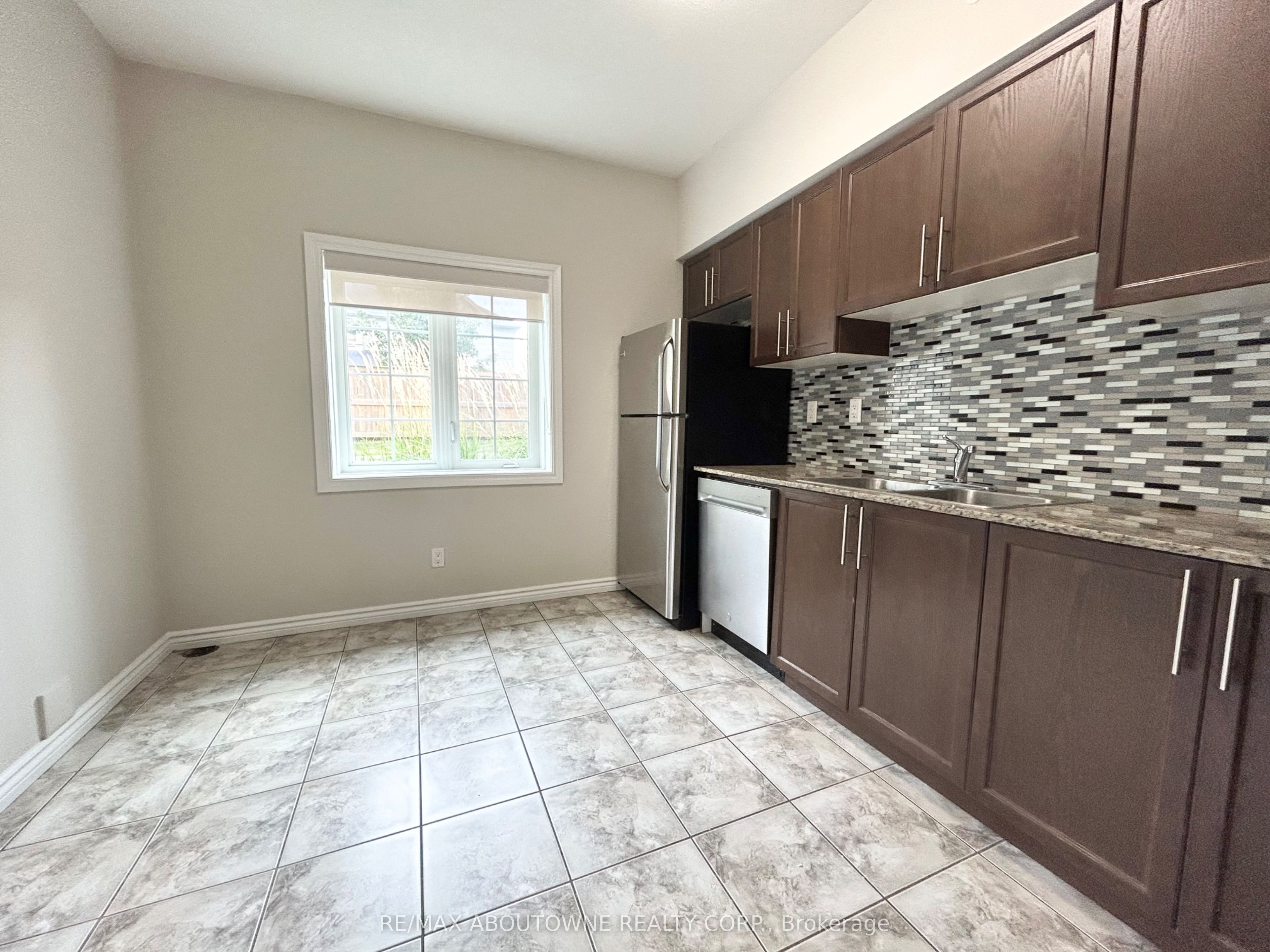 7 Rittenhouse Road 102 Property Photo 10