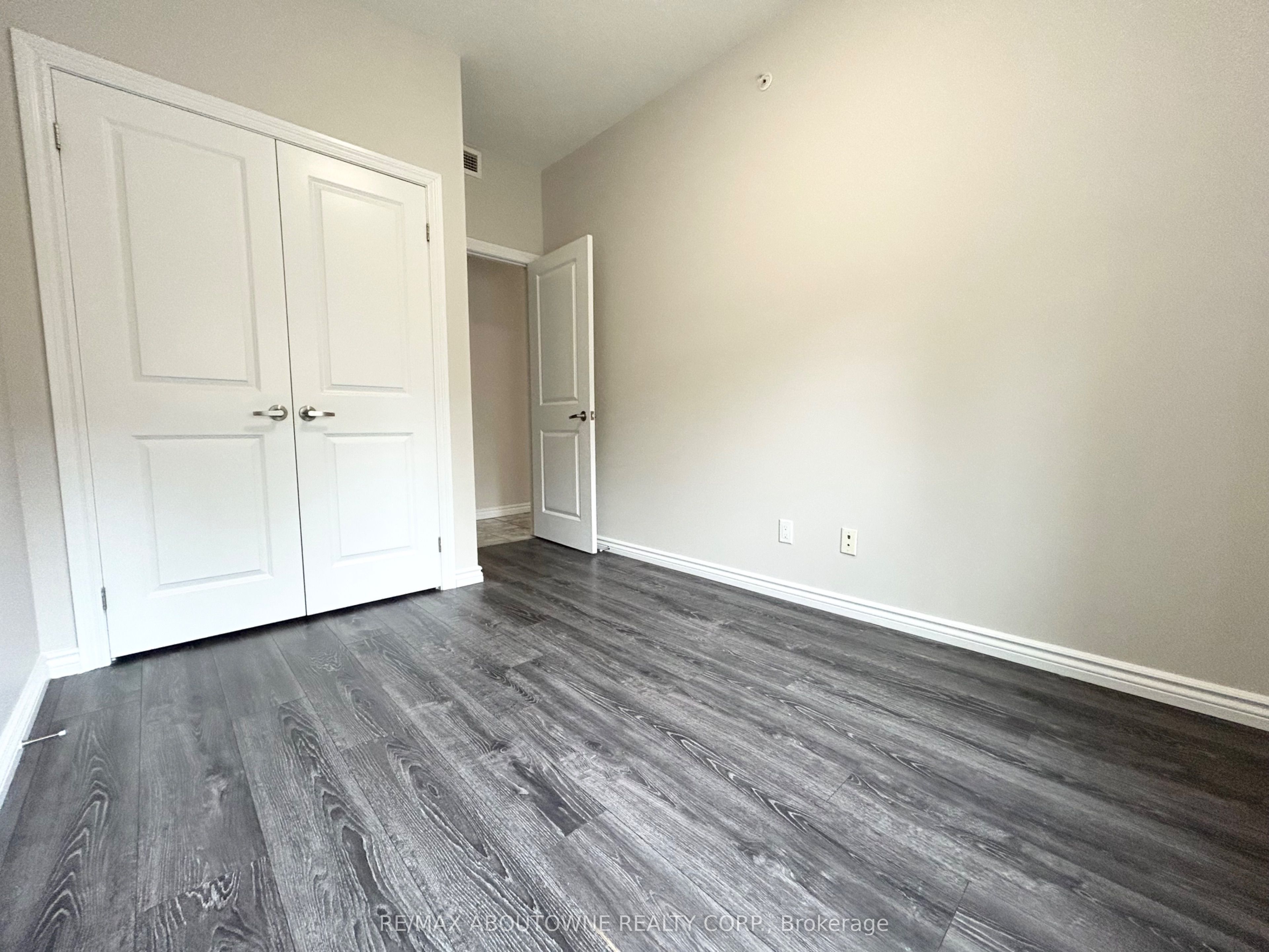 7 Rittenhouse Road 102 Property Photo 16
