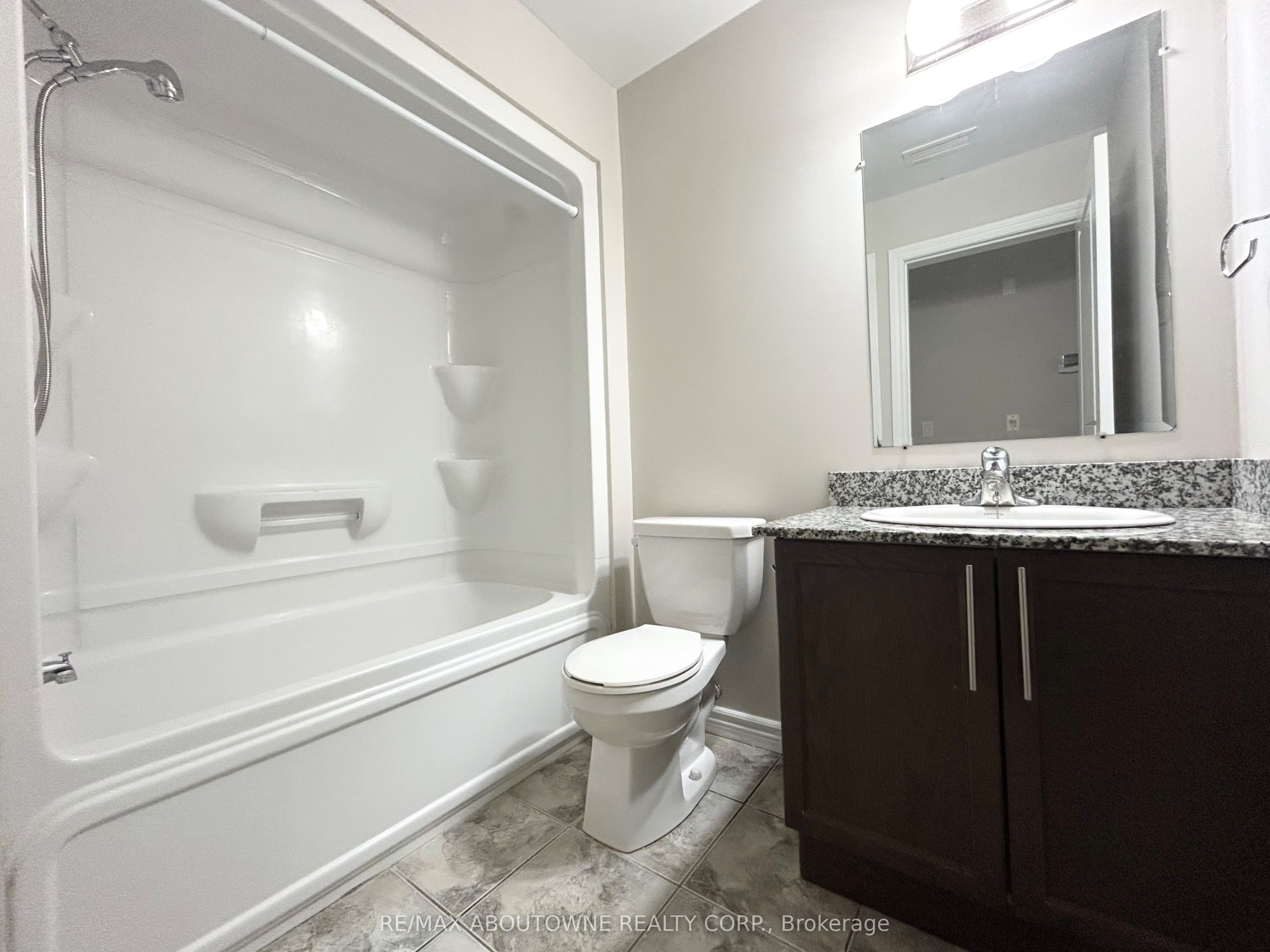 7 Rittenhouse Road 102 Property Photo 17