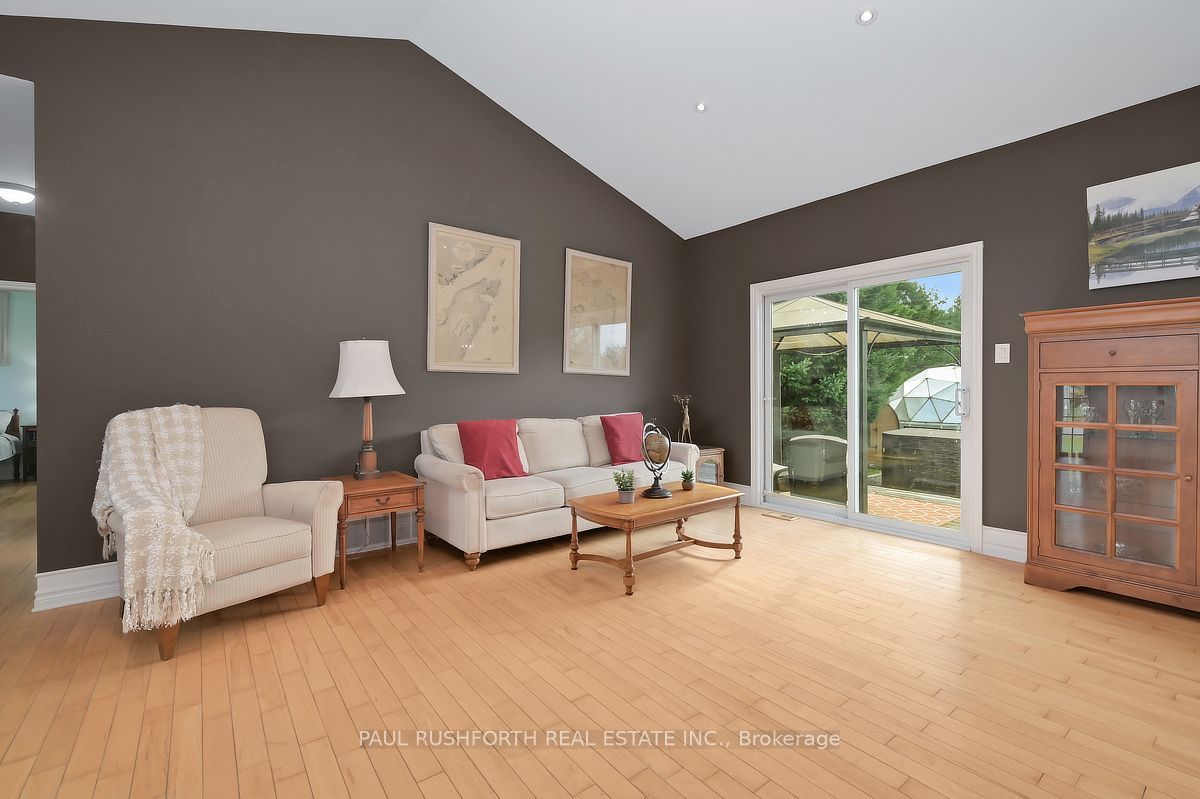 2030 Kingsley Street Property Photo 8