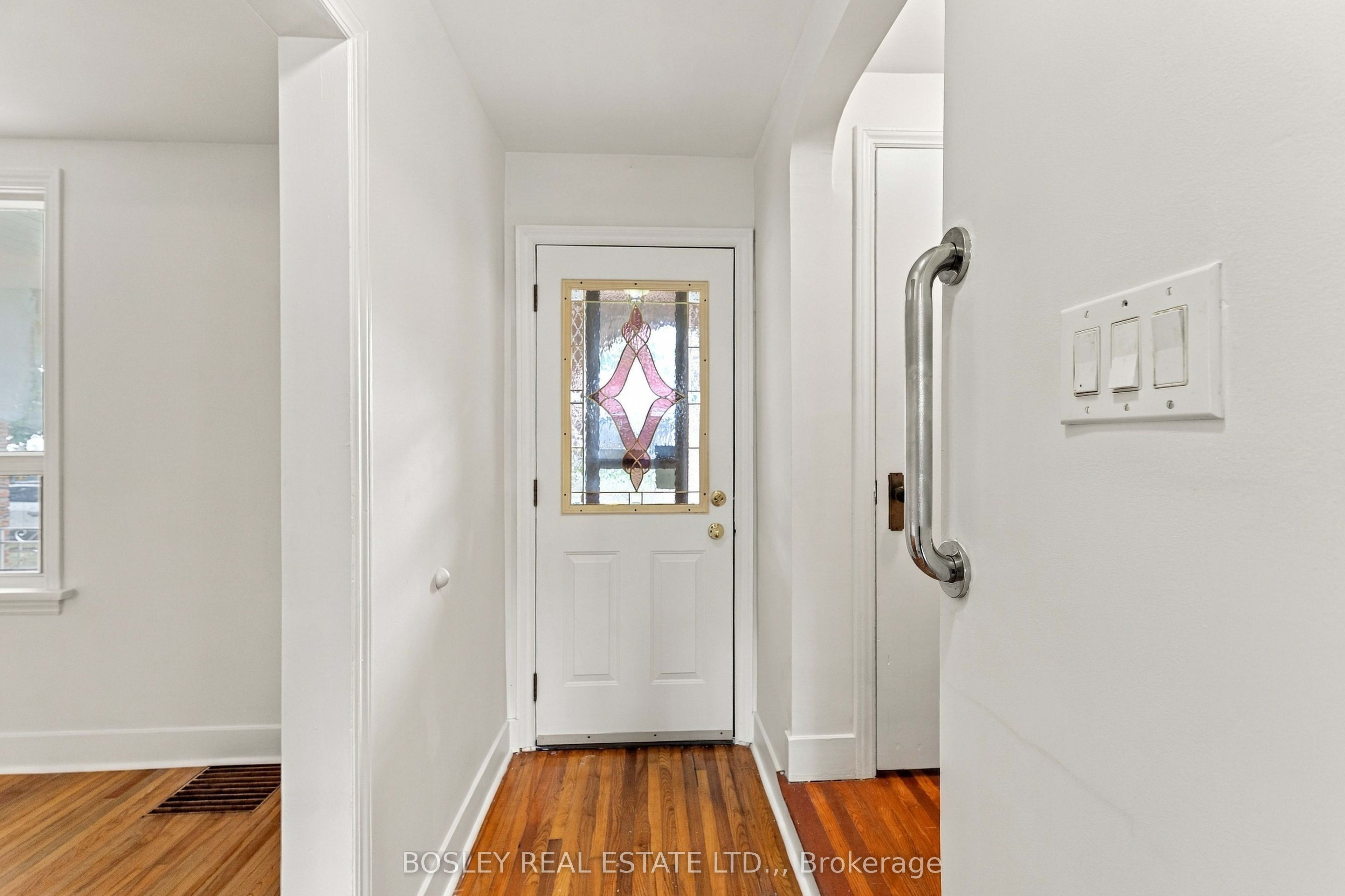 5663 Morse Avenue Property Photo 3