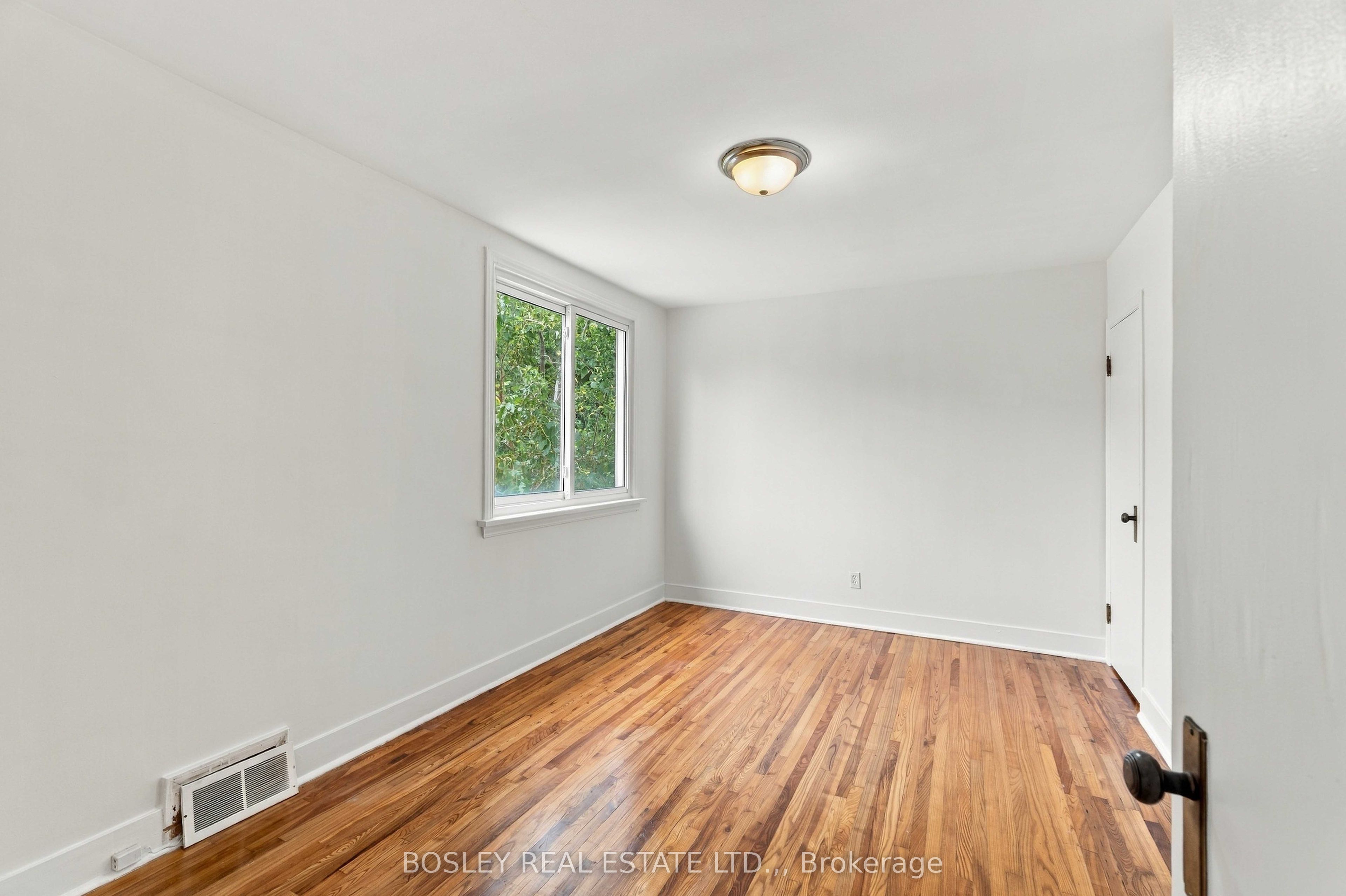 5663 Morse Avenue Property Photo 12