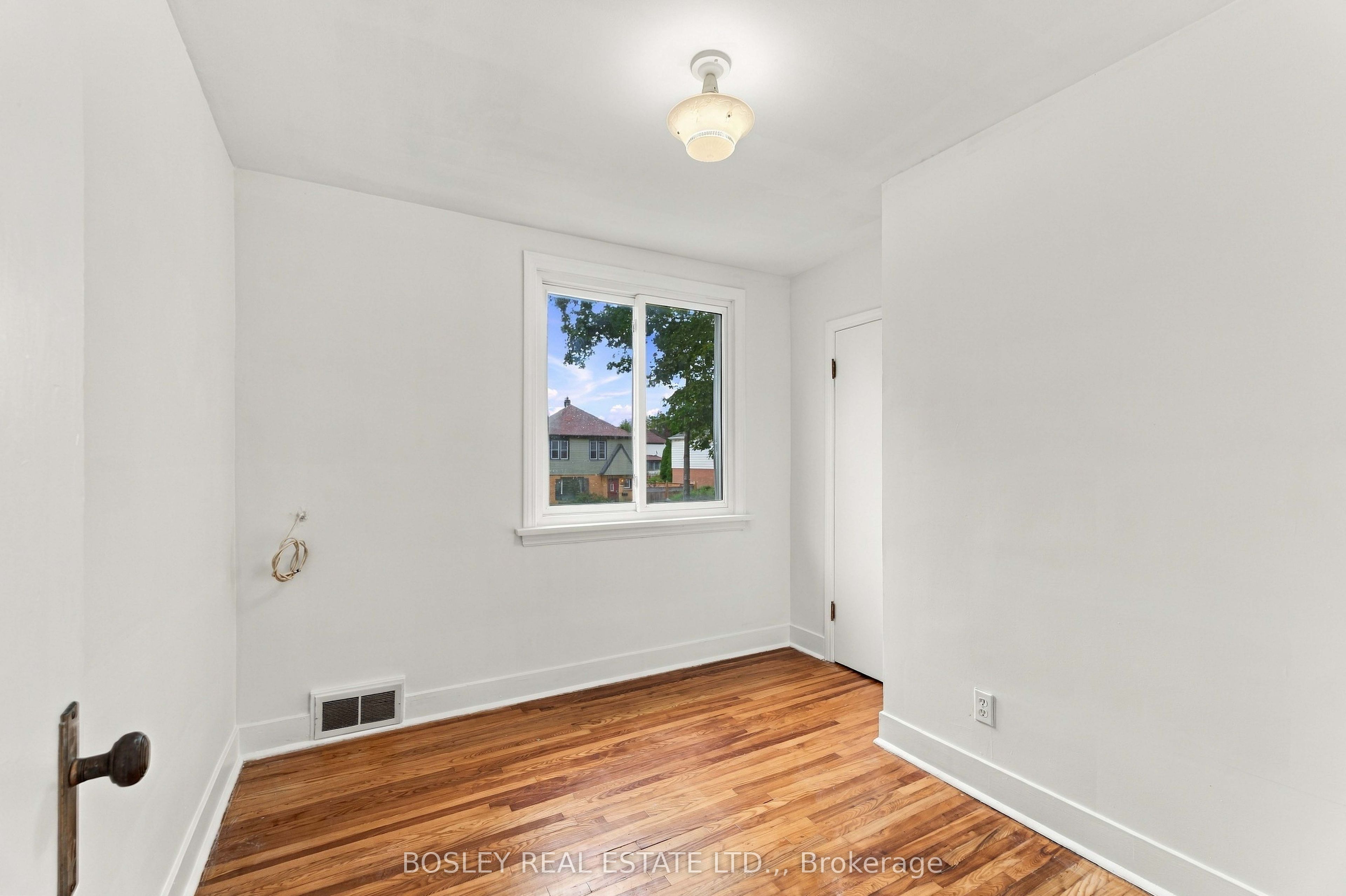 5663 Morse Avenue Property Photo 13