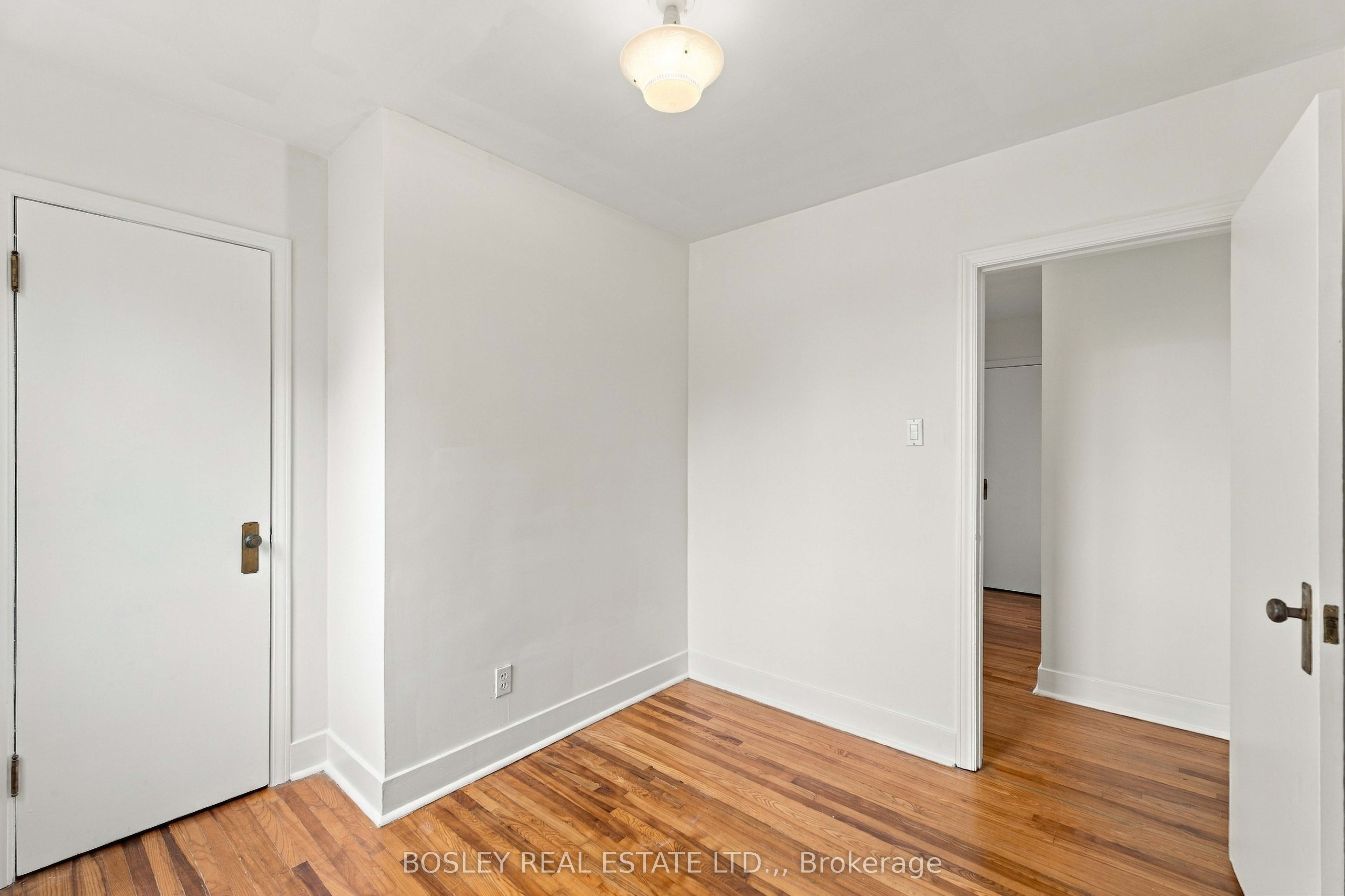5663 Morse Avenue Property Photo 14