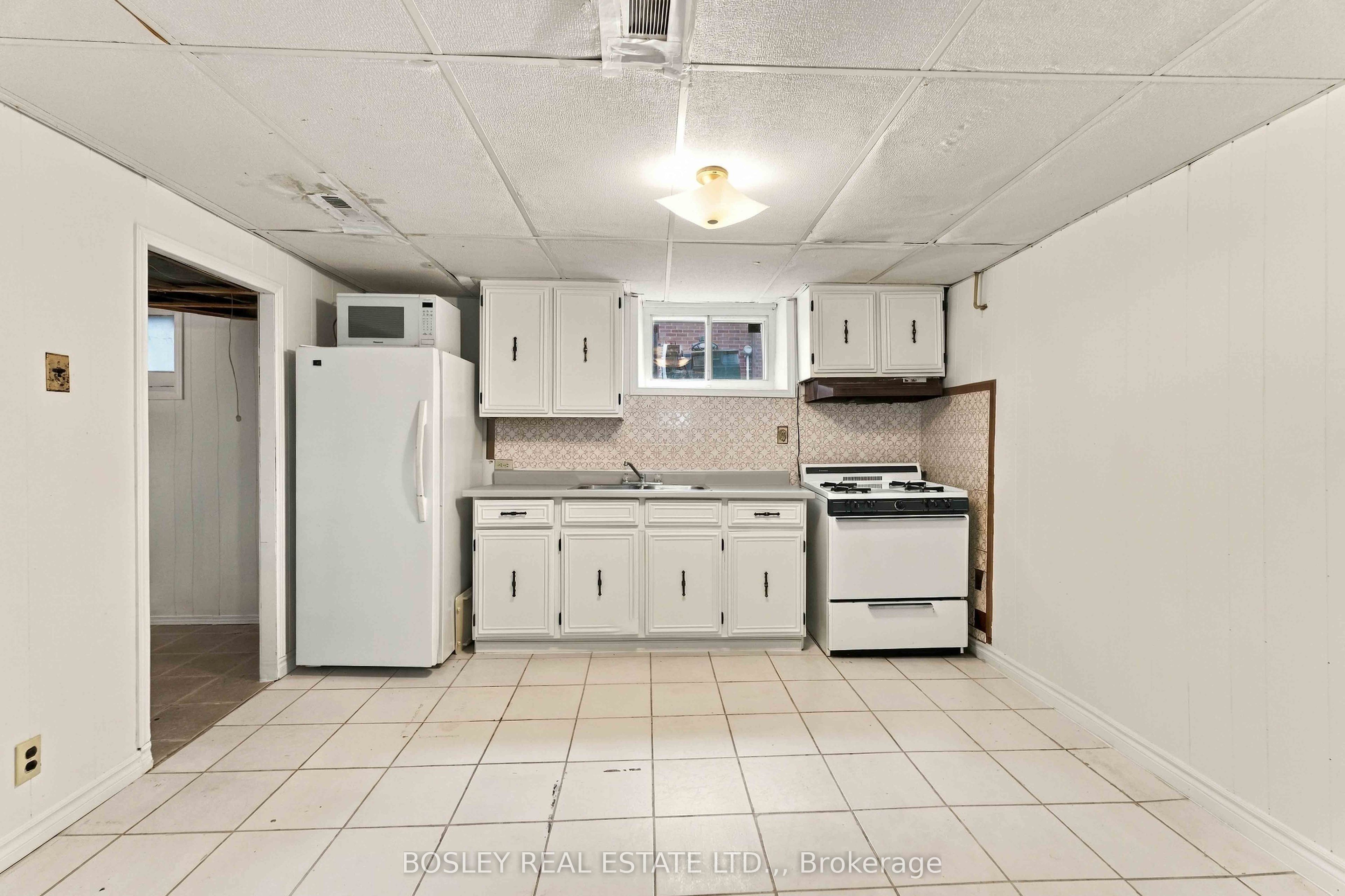 5663 Morse Avenue Property Photo 19
