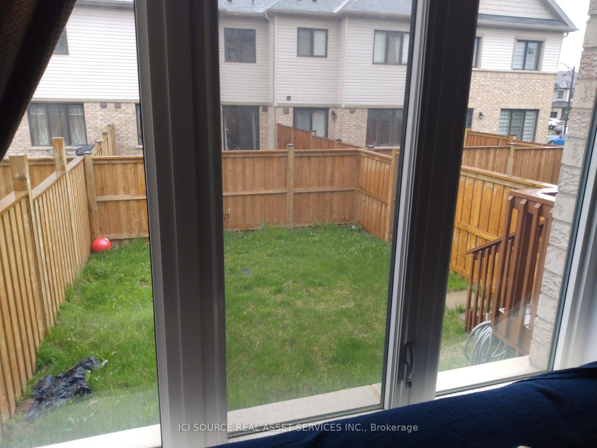 60 Scarletwood Street Property Photo 1