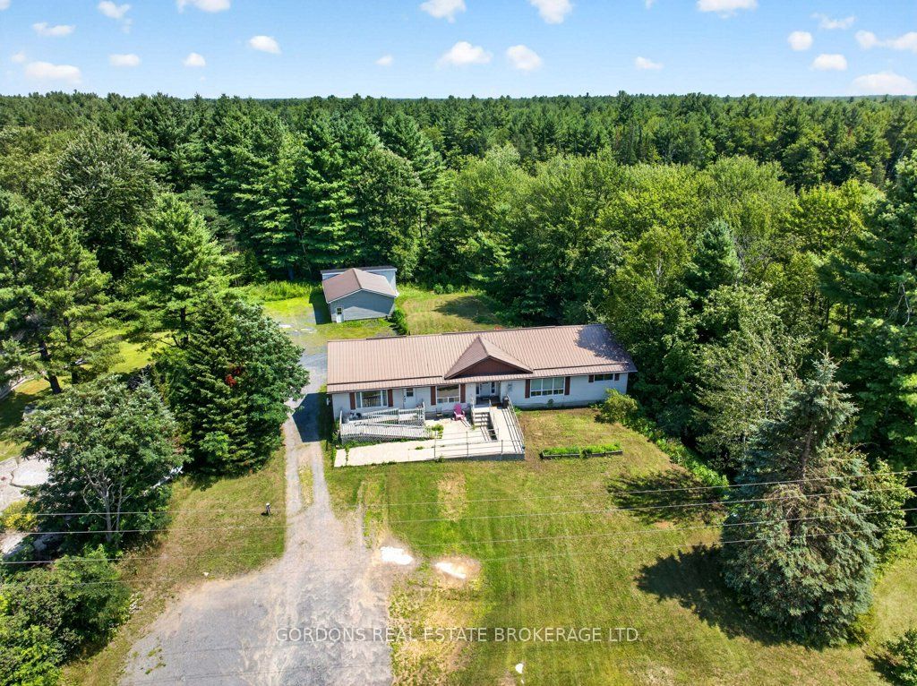 11703 Highway 41 Property Photo 2