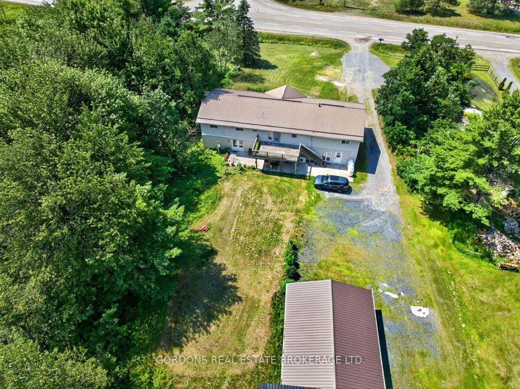 11703 Highway 41 Property Photo 4