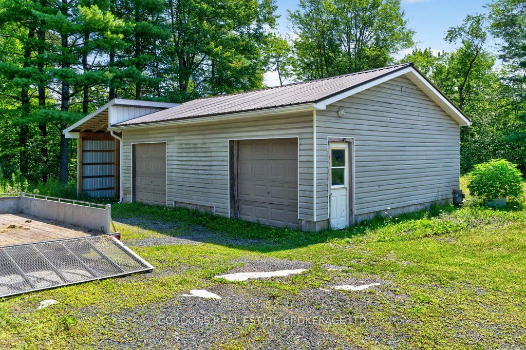 11703 Highway 41 Property Photo 6