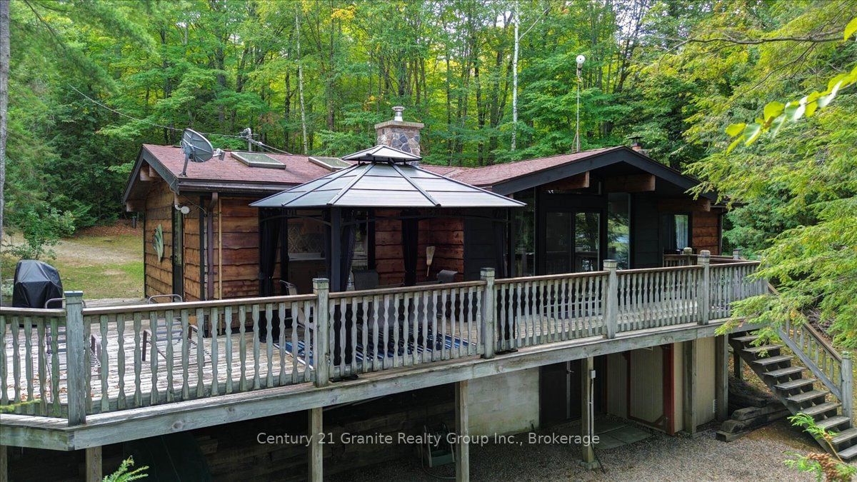 1827 Mcgillvray Road Property Photo 1