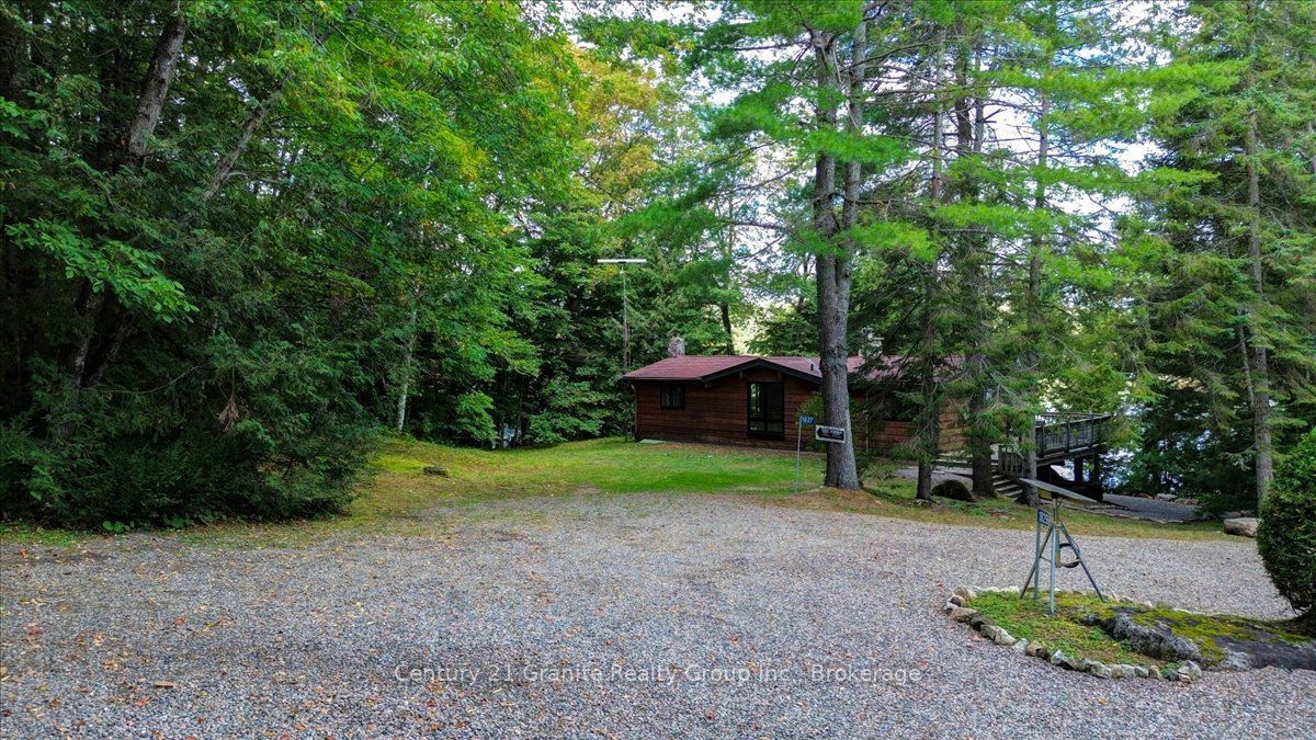 1827 Mcgillvray Road Property Photo 2