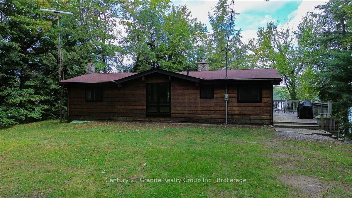 1827 Mcgillvray Road Property Photo 3