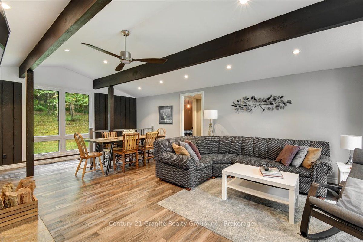 1827 Mcgillvray Road Property Photo 9