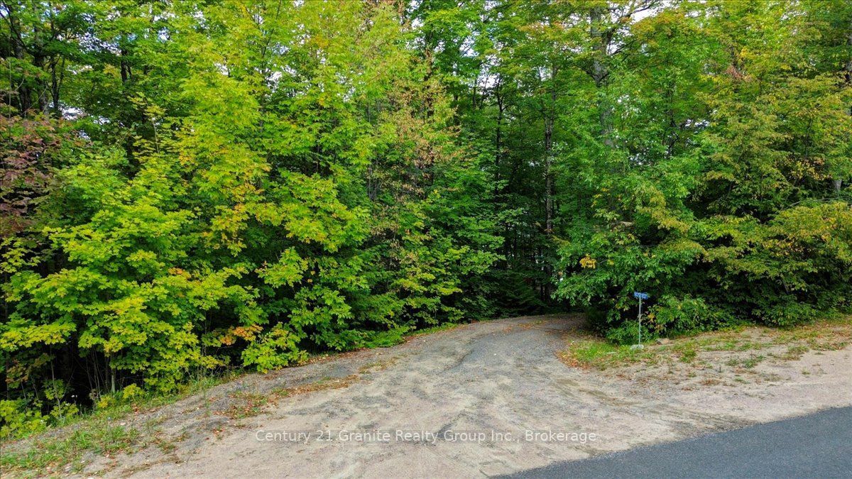 1827 Mcgillvray Road Property Photo 28