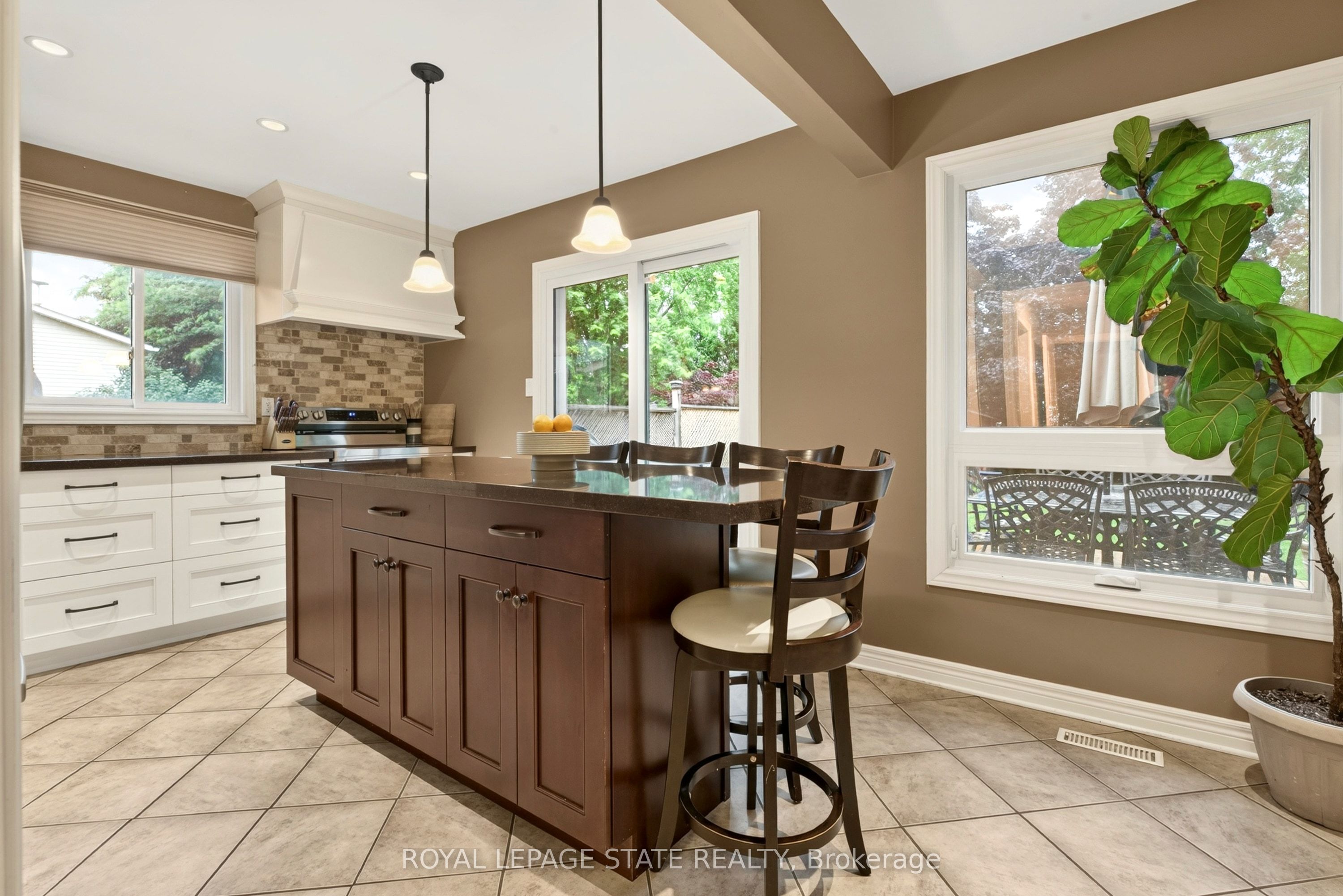 4507 Ivy Gardens Crescent Property Photo 15