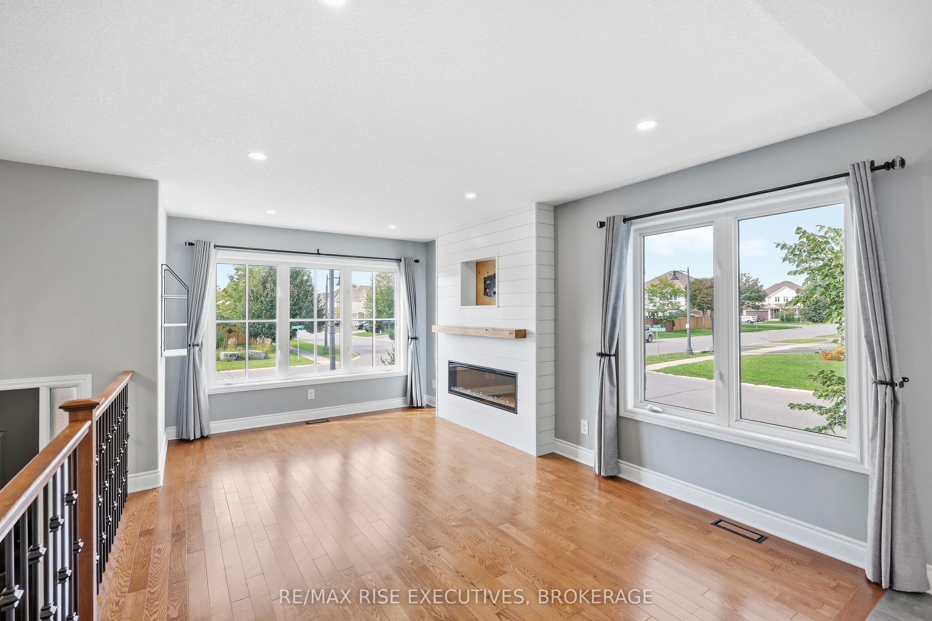 1500 Crimson Crescent Property Photo 6