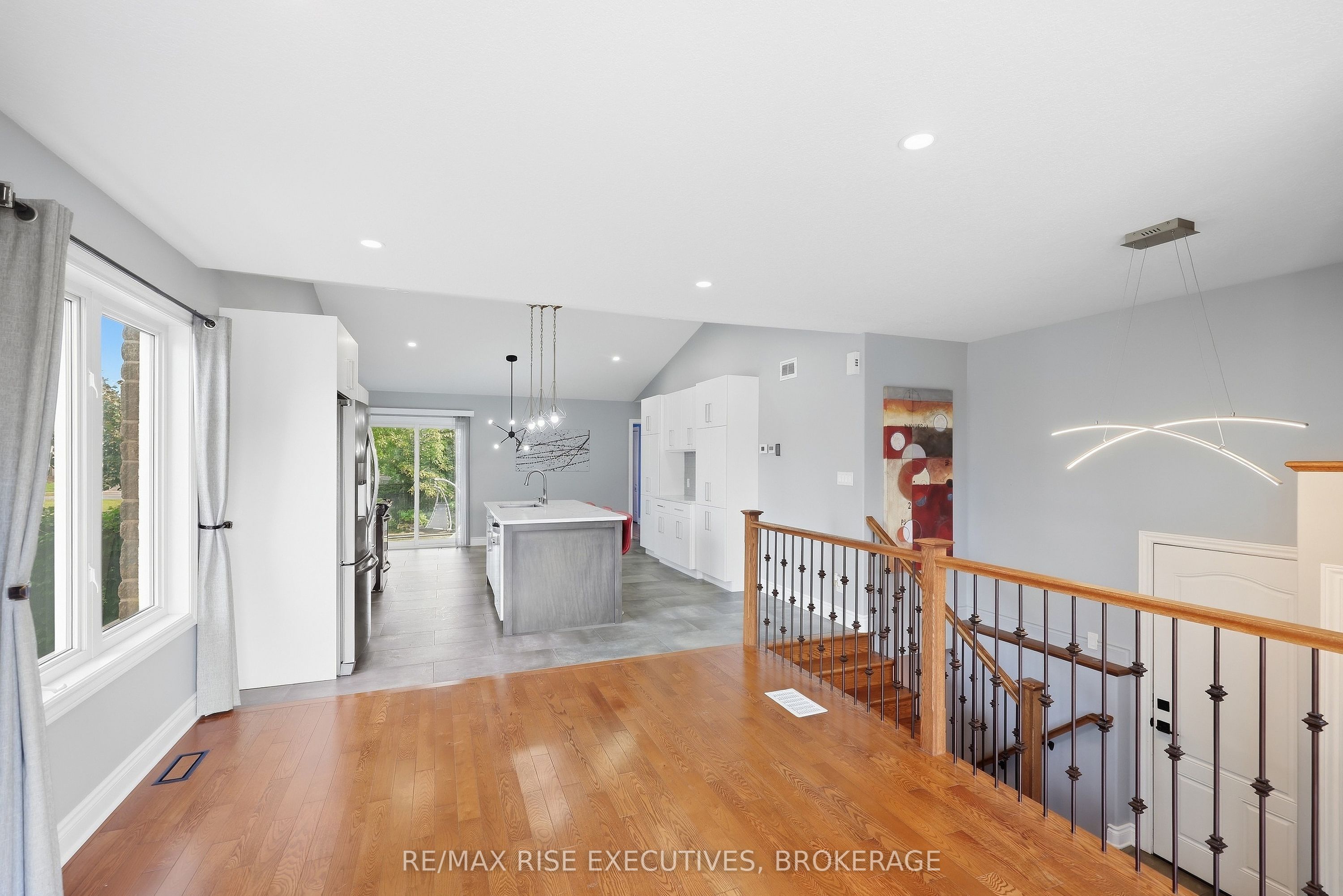 1500 Crimson Crescent Property Photo 8