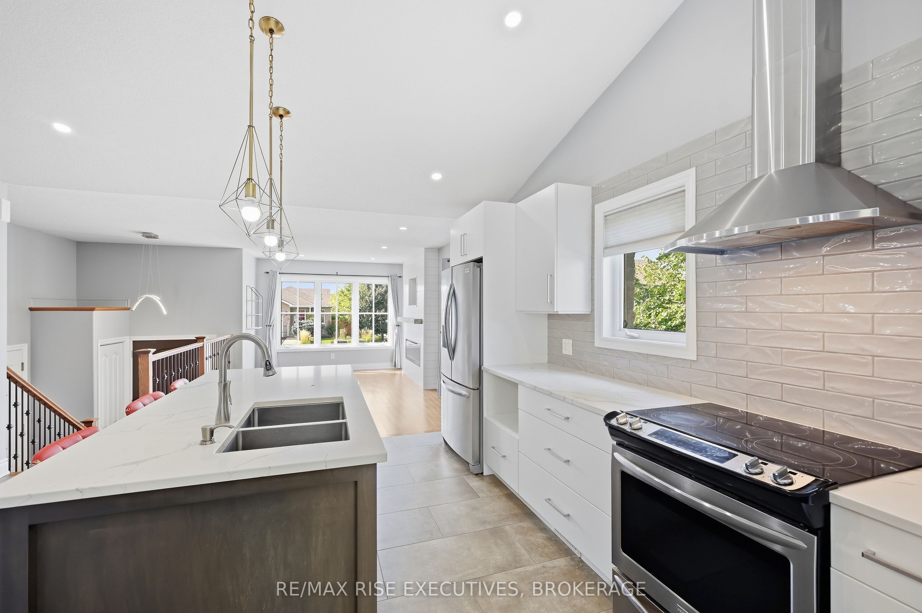 1500 Crimson Crescent Property Photo 12