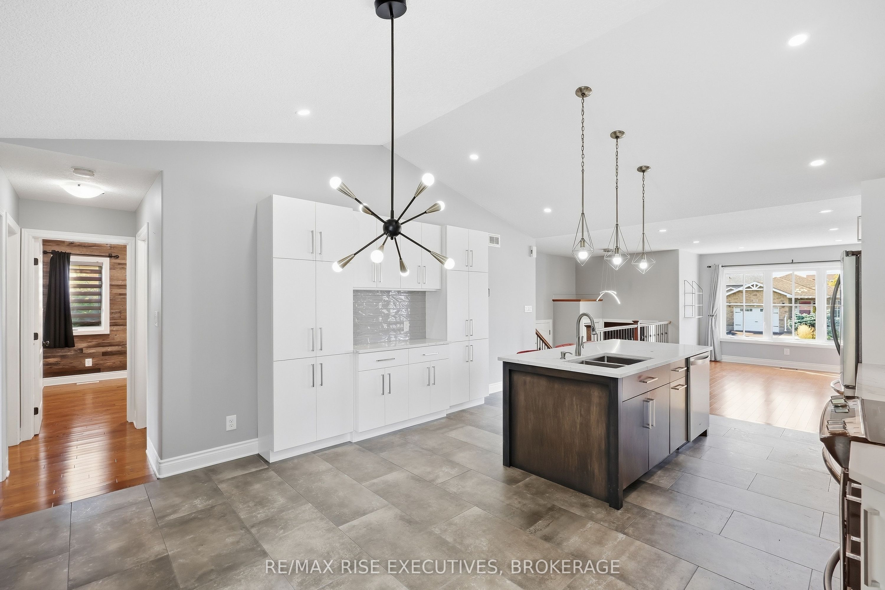1500 Crimson Crescent Property Photo 13