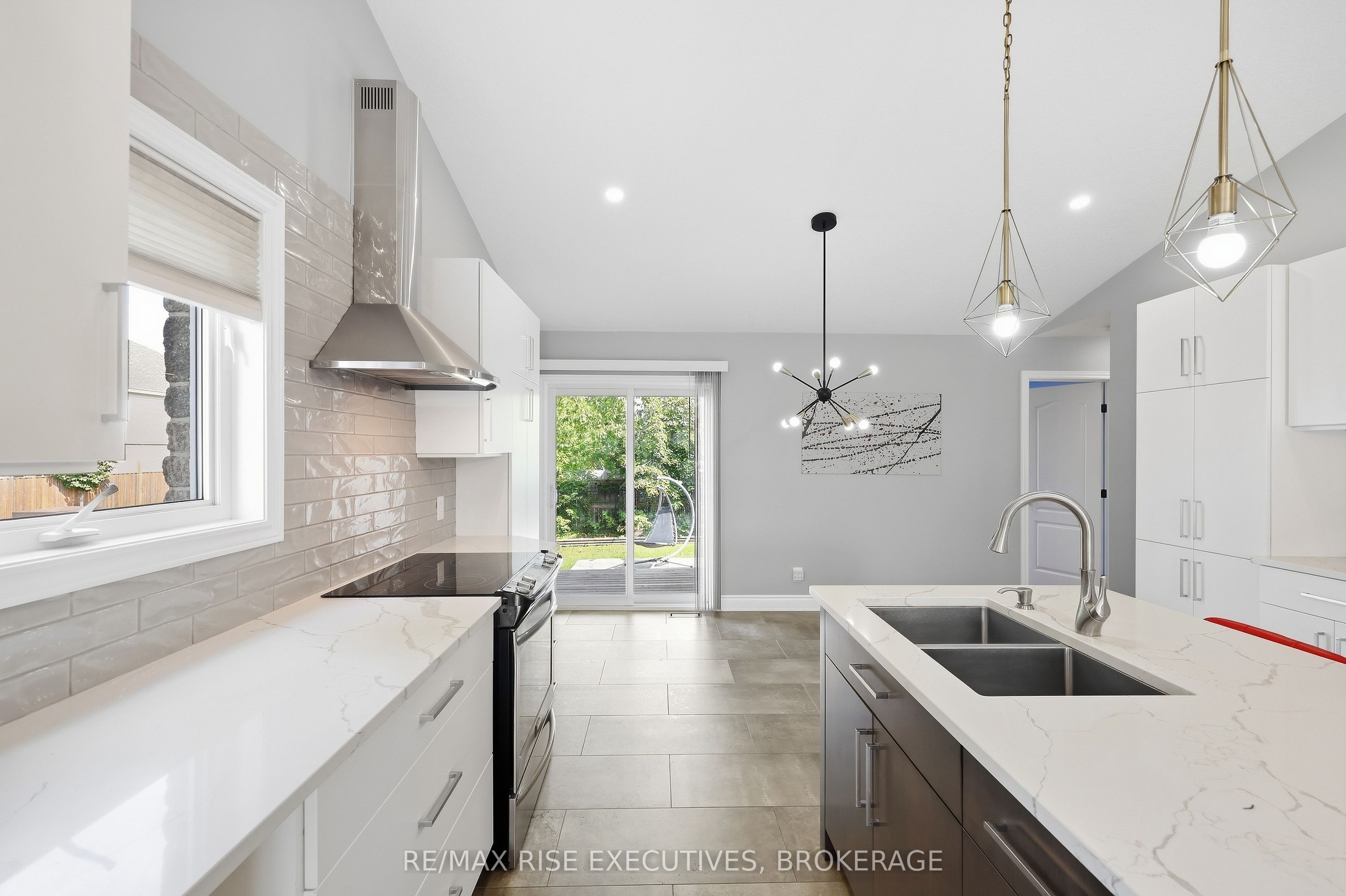 1500 Crimson Crescent Property Photo 14