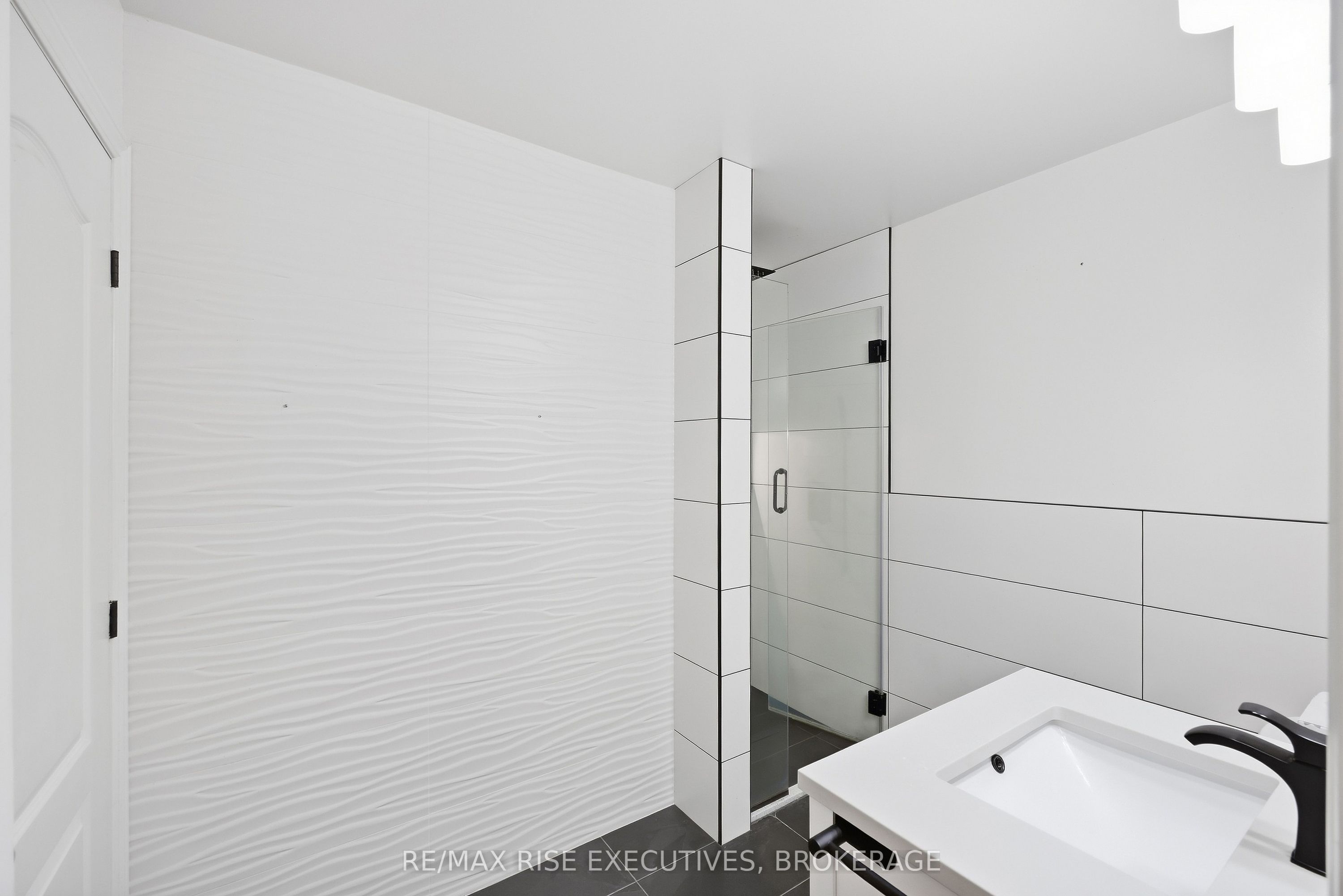 1500 Crimson Crescent Property Photo 18