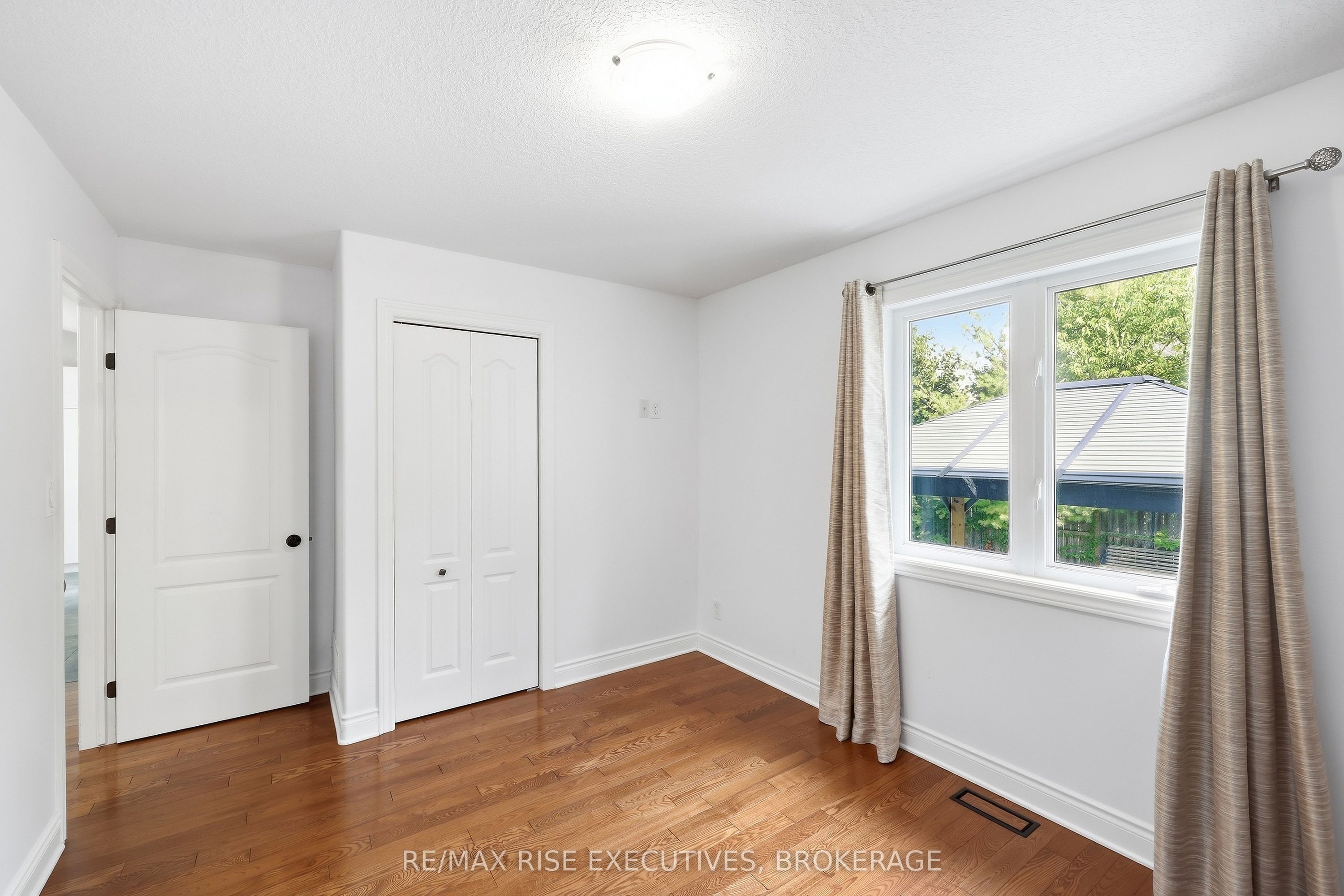 1500 Crimson Crescent Property Photo 22