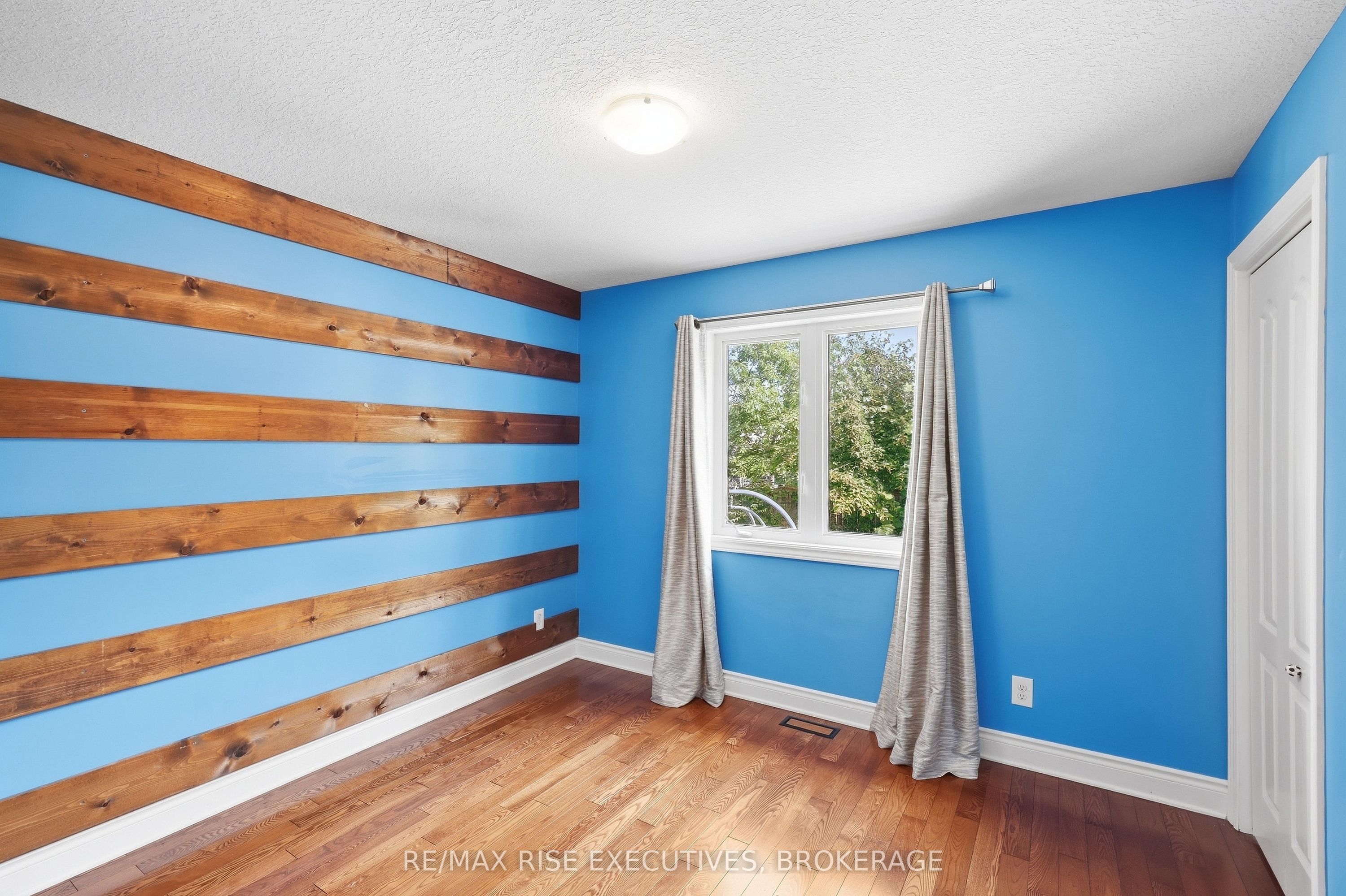 1500 Crimson Crescent Property Photo 23