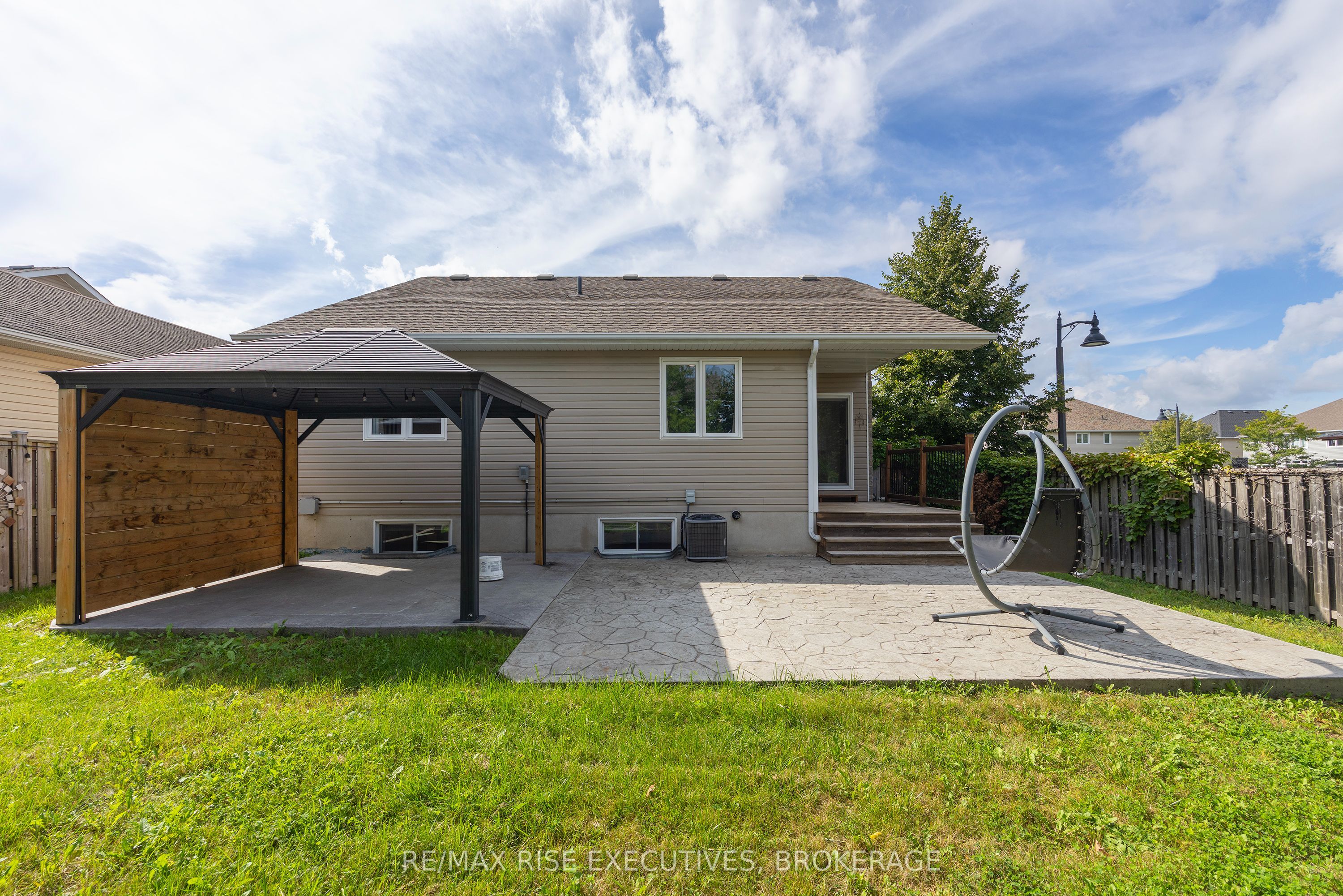 1500 Crimson Crescent Property Photo 39