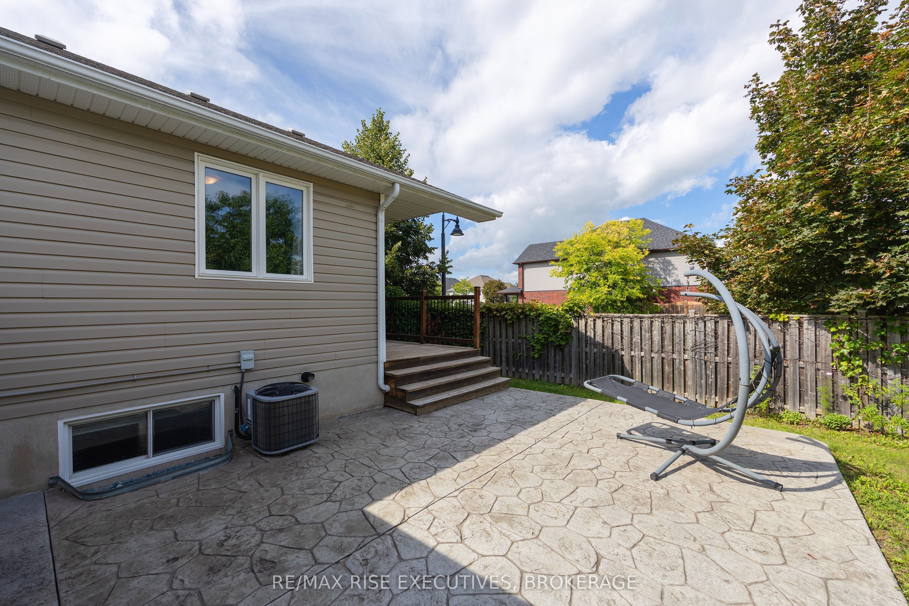 1500 Crimson Crescent Property Photo 41