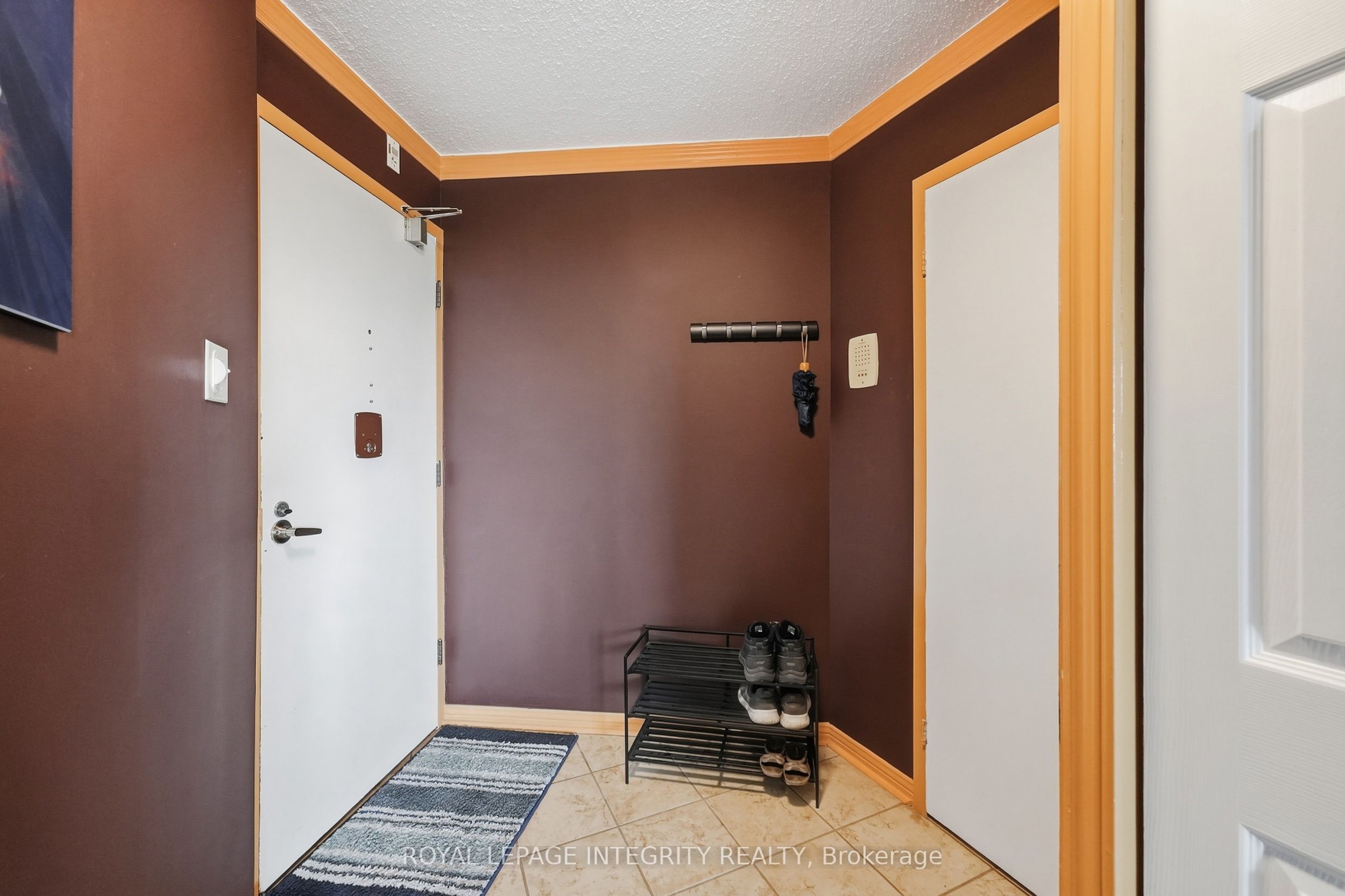 900 Dynes Road 806 Property Photo 5