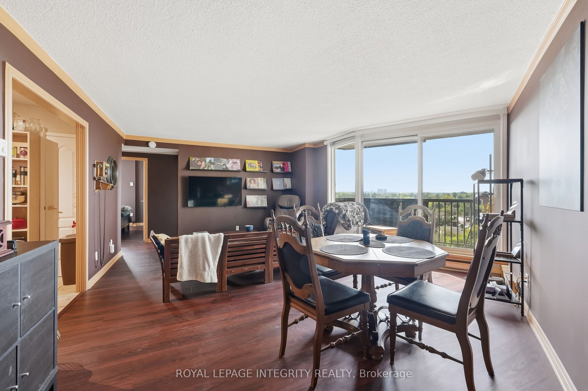 900 Dynes Road 806 Property Photo 10