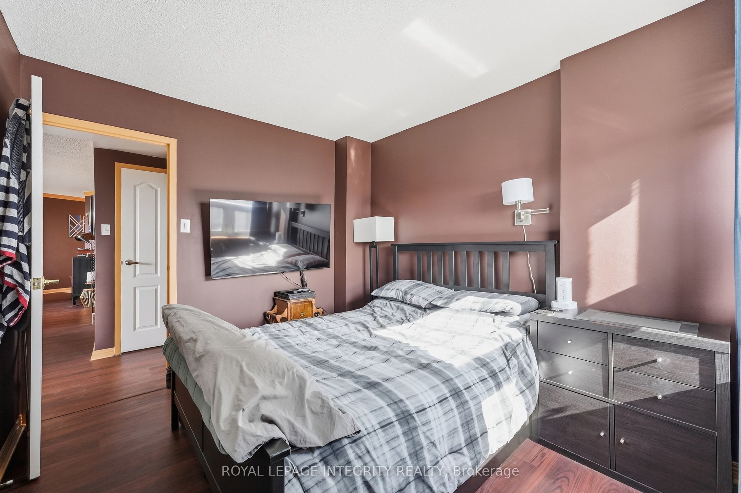 900 Dynes Road 806 Property Photo 17
