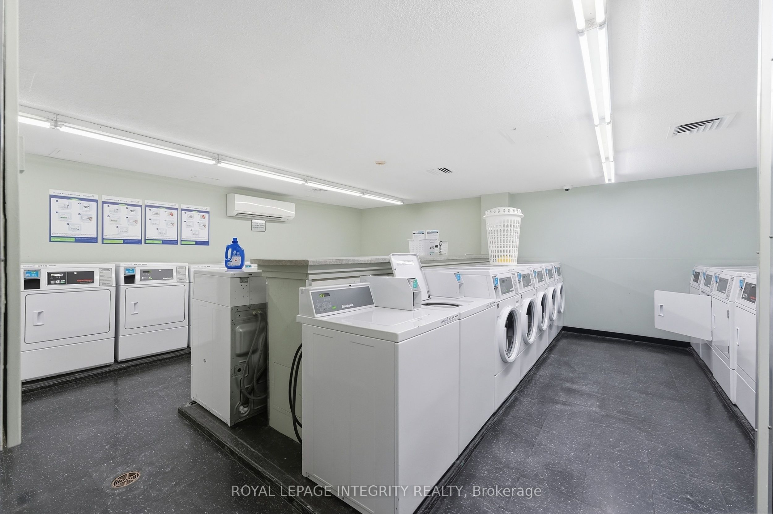 900 Dynes Road 806 Property Photo 27