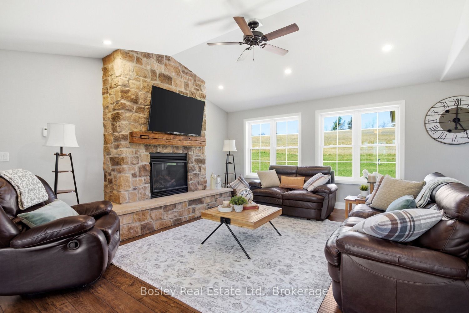 494 Pinegrove Road Property Photo 14